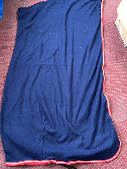 Hkm 6’3 Fleece Rug