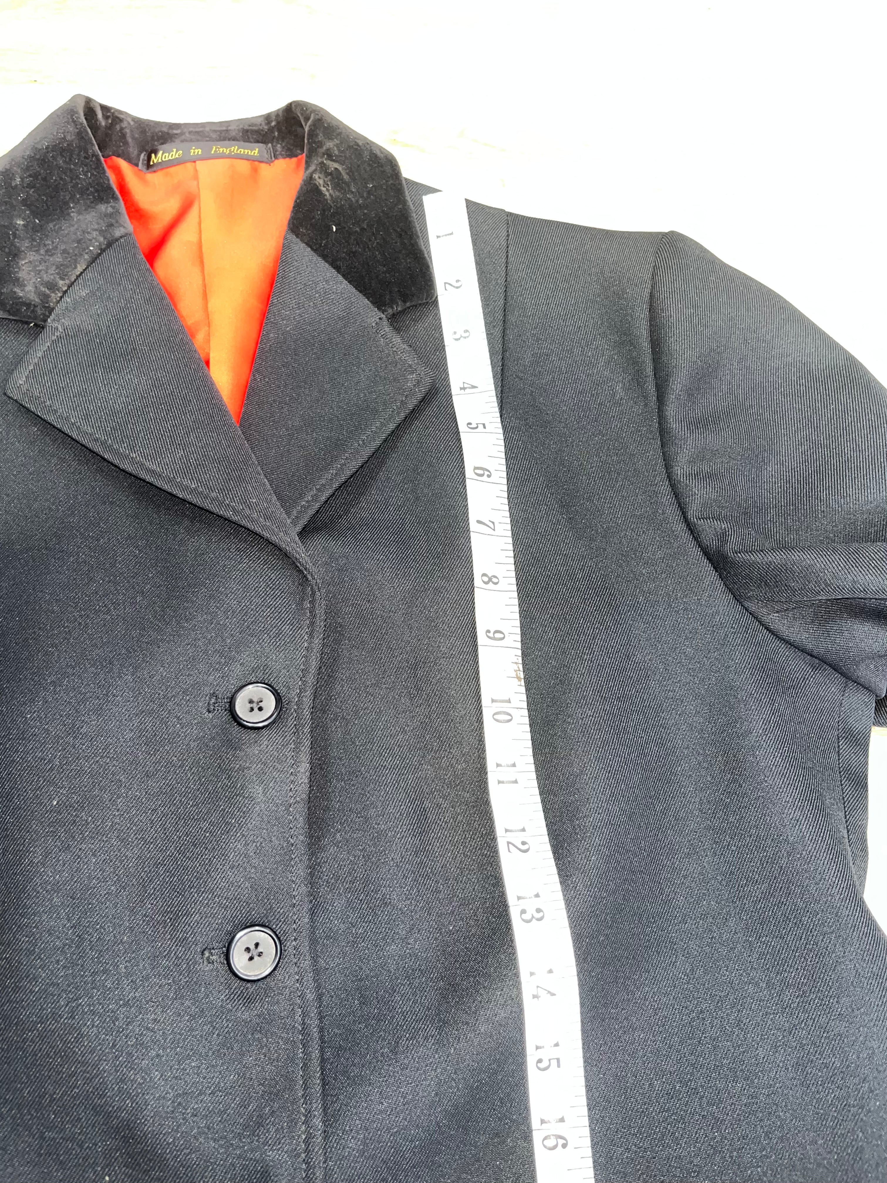 Black Show Jacket 40”