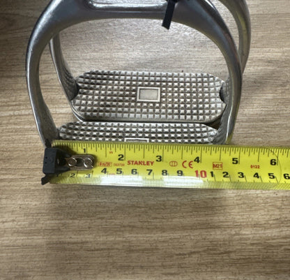 4.5” Stainless Steel Fillis Stirrups #46