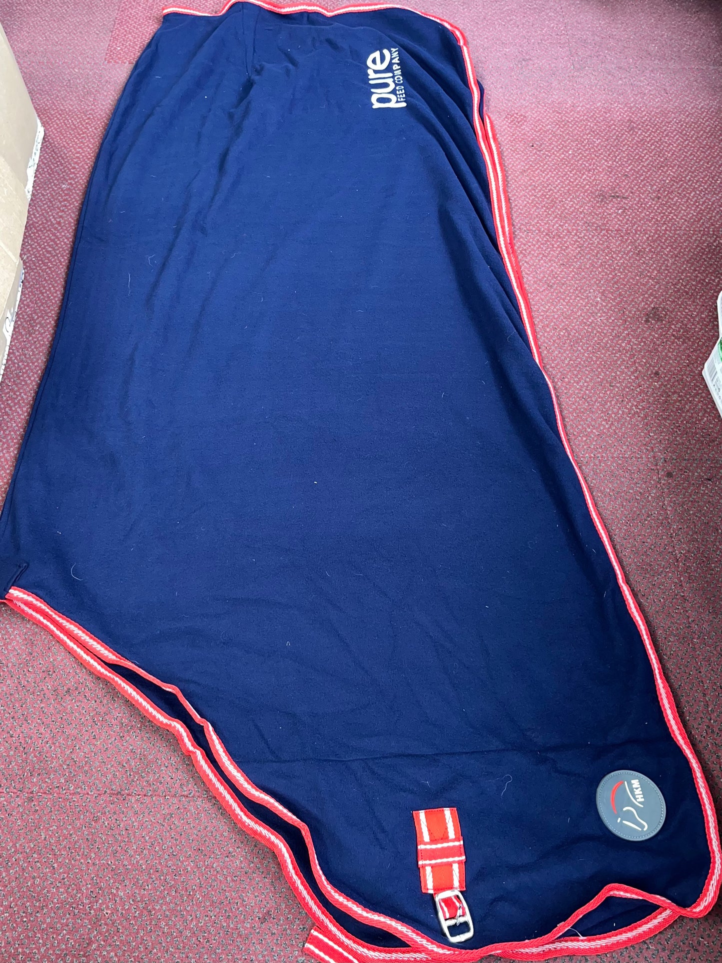 Hkm 6’3 Fleece Rug