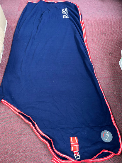 Hkm 6’3 Fleece Rug