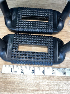 Equi Wing Flex Lightweight Stirrups 5”