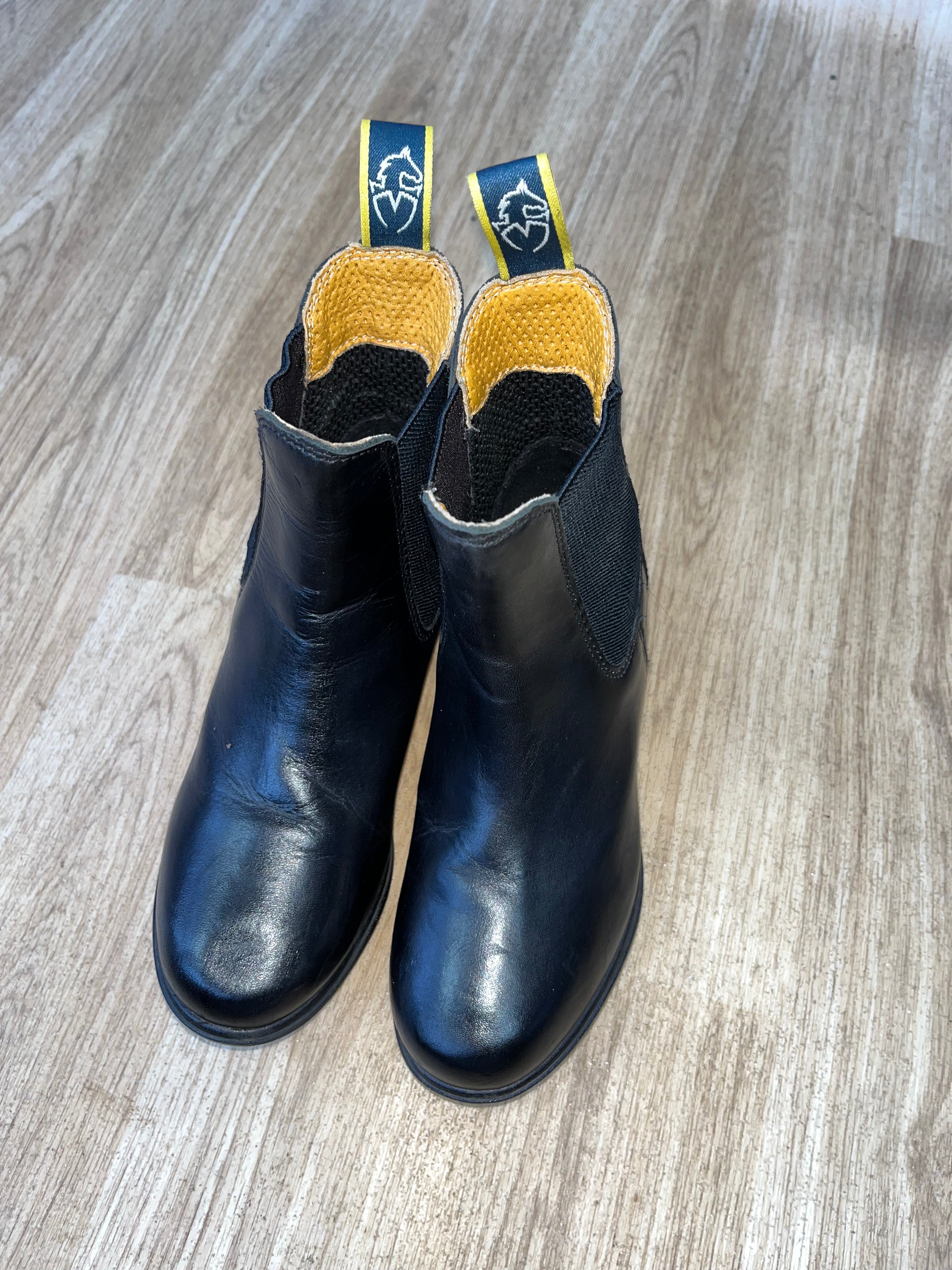 Moretta Children’s Jodphur Boots Size 13