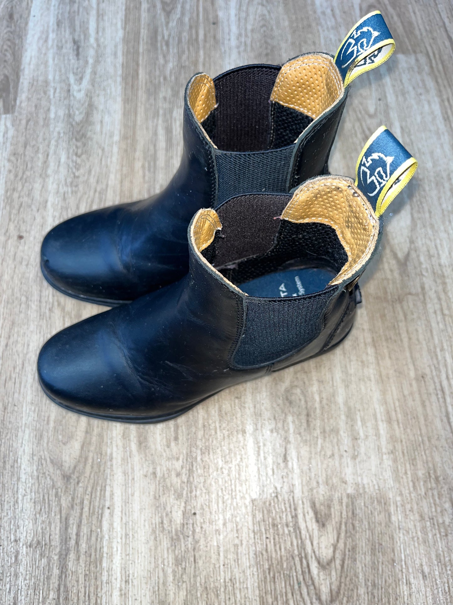 Moretta Short Jodphur Boots Size 1