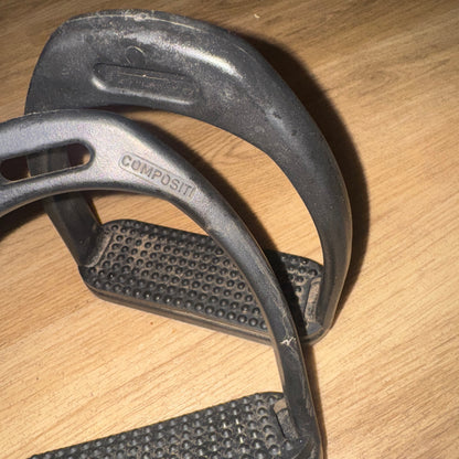 Compositi Black 4.5” Stirrups #222