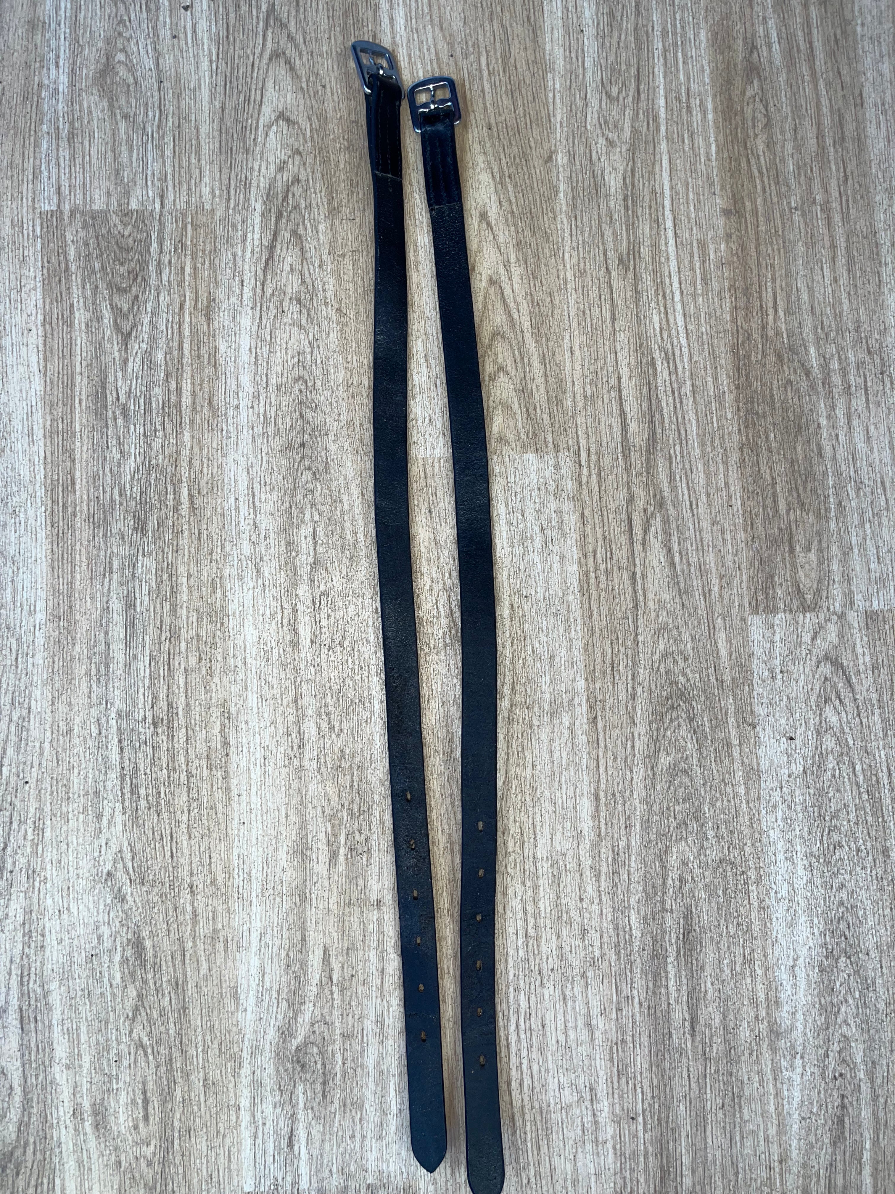 Shires Black Children’s Stirrup Leathers Measuring 24”