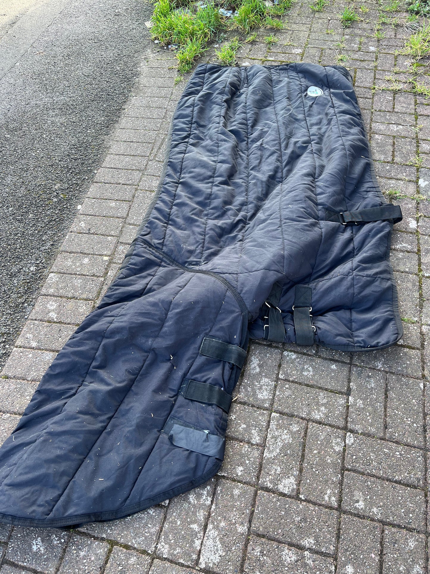 Requisite Stable Liner Rug With Full Neck Black 200g 6’3