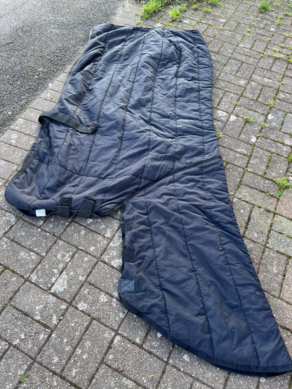 Requisite Stable Liner Rug With Full Neck Black 200g 6’3