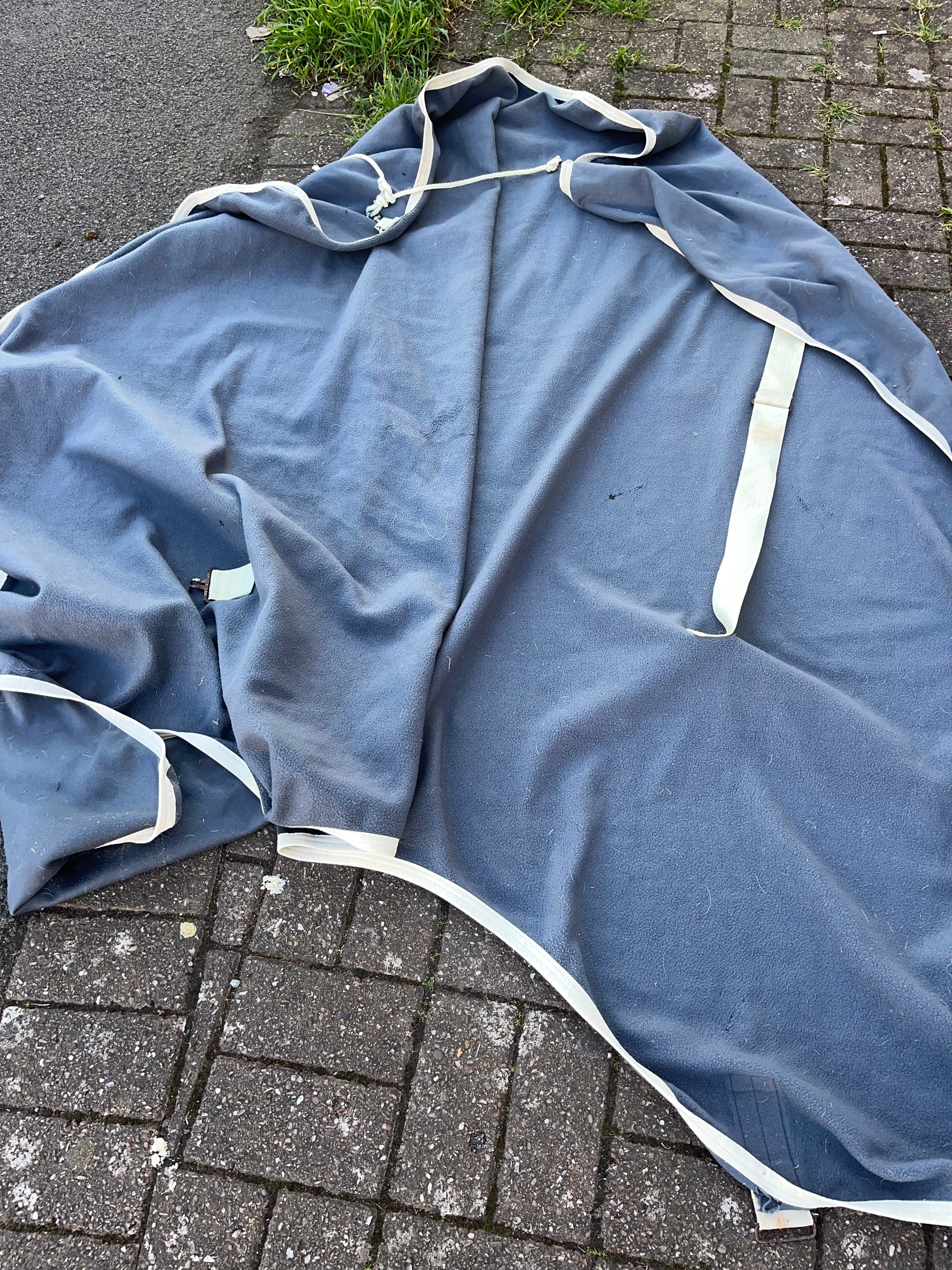 Amigo Stable Fleece Rug 6’6