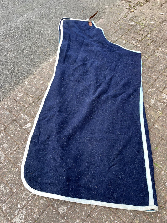Kings Head Stable Wool Rug 6’3