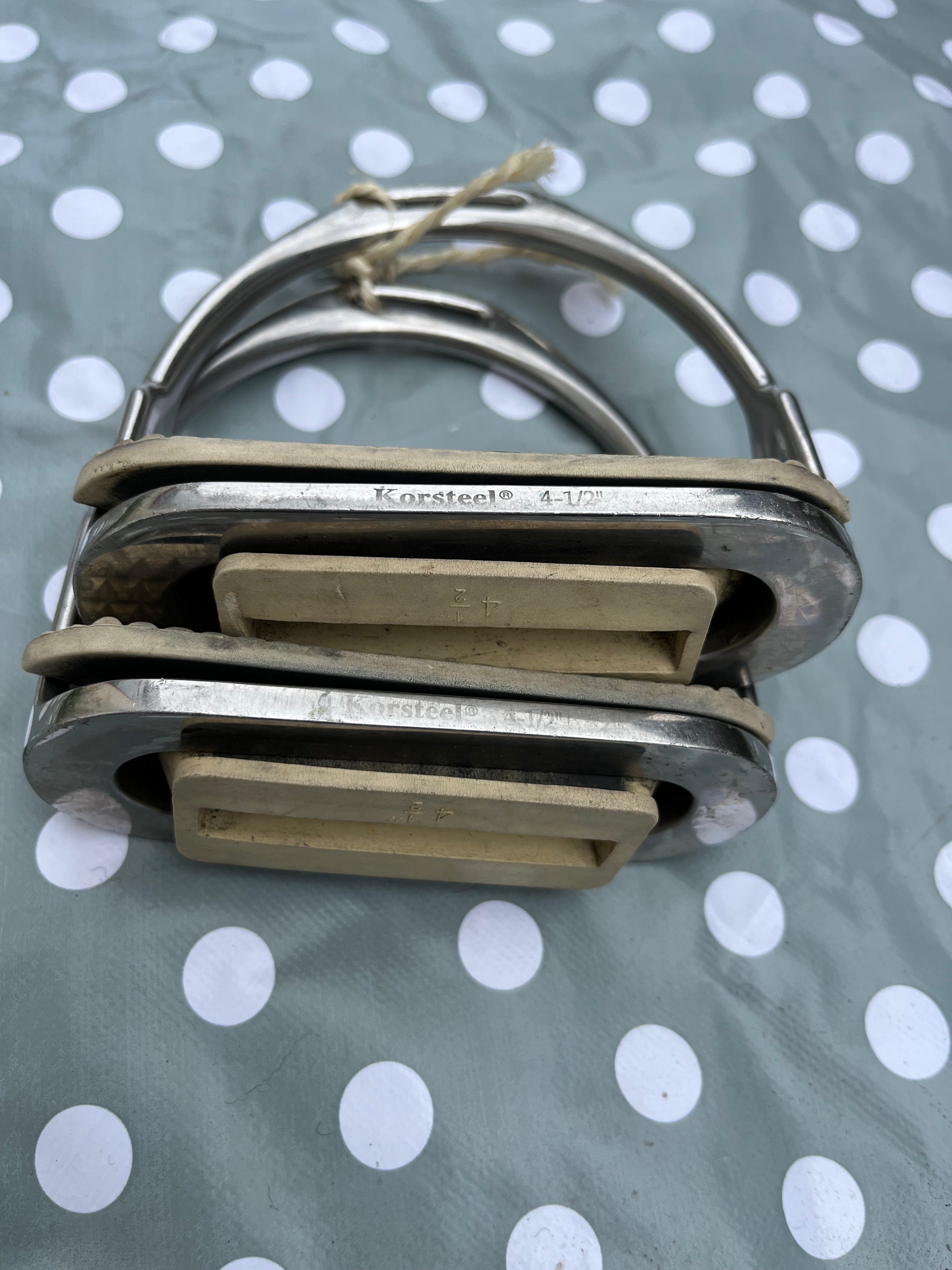 Korsteel 4” 1/2 Stirrups