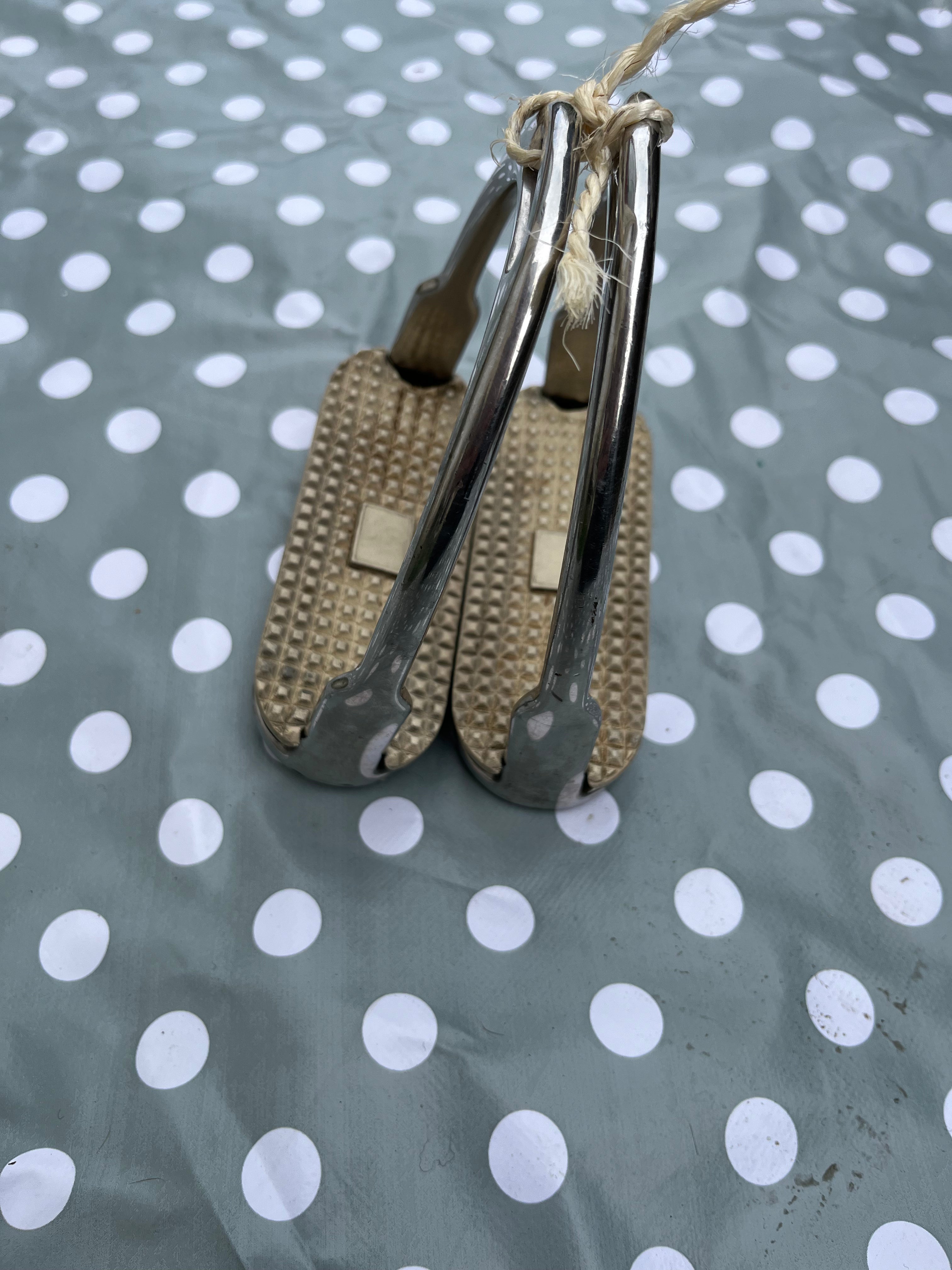 Korsteel 4” 1/2 Stirrups