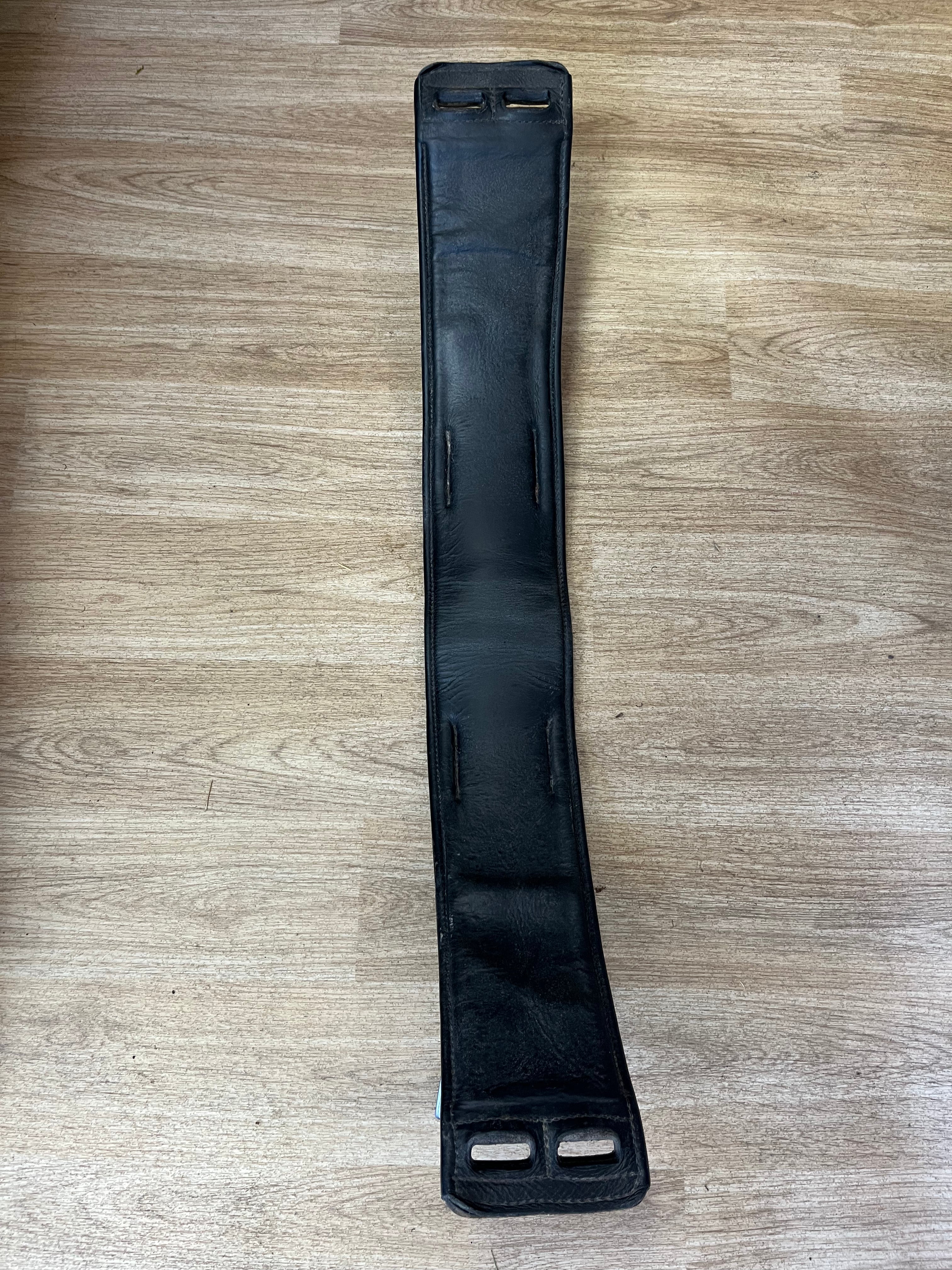 Sabre Black Leather Girth 28”
