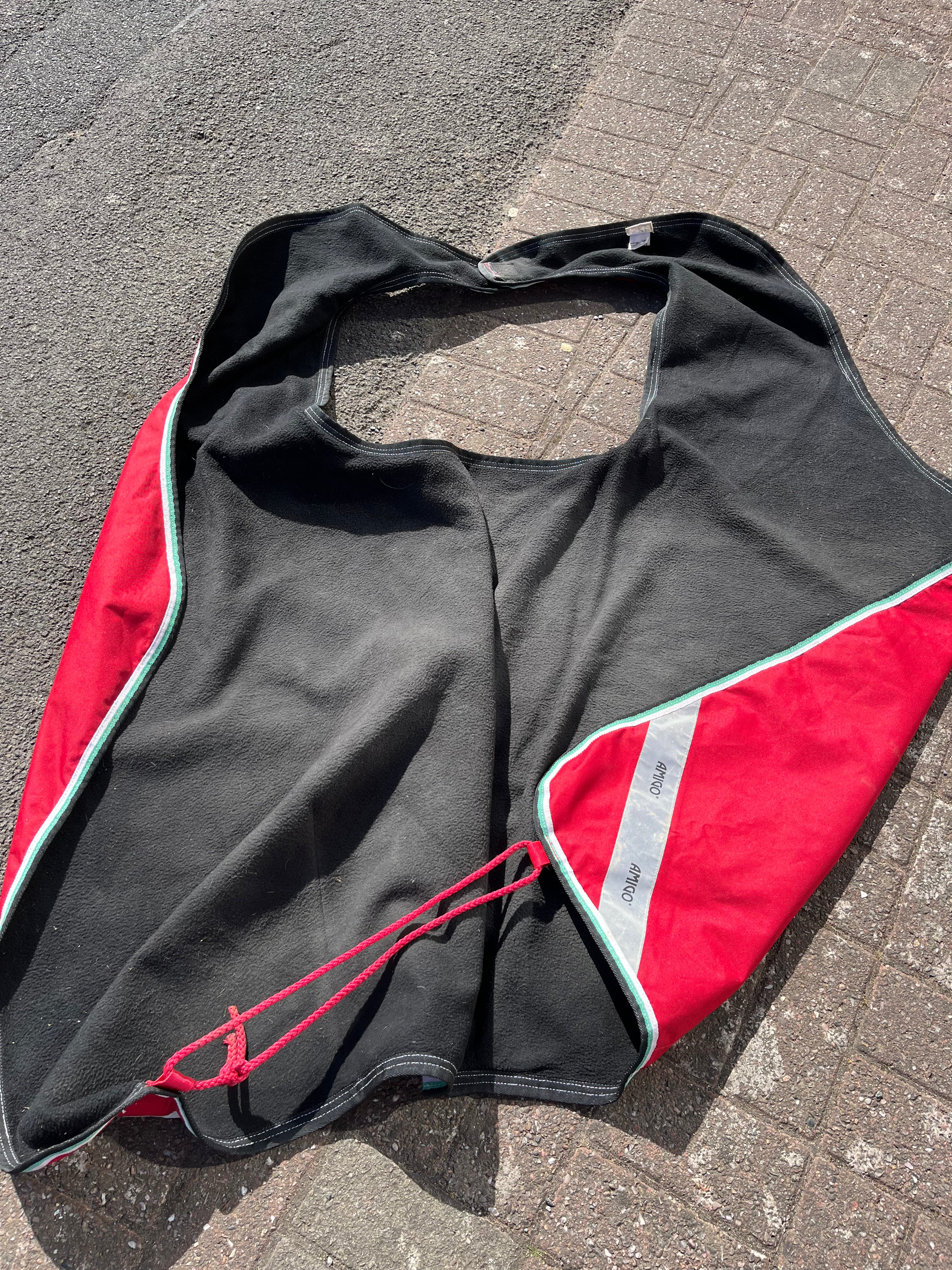 Amigo Horseware Ireland Wrap Around Exercise Sheet 4’7 Medium