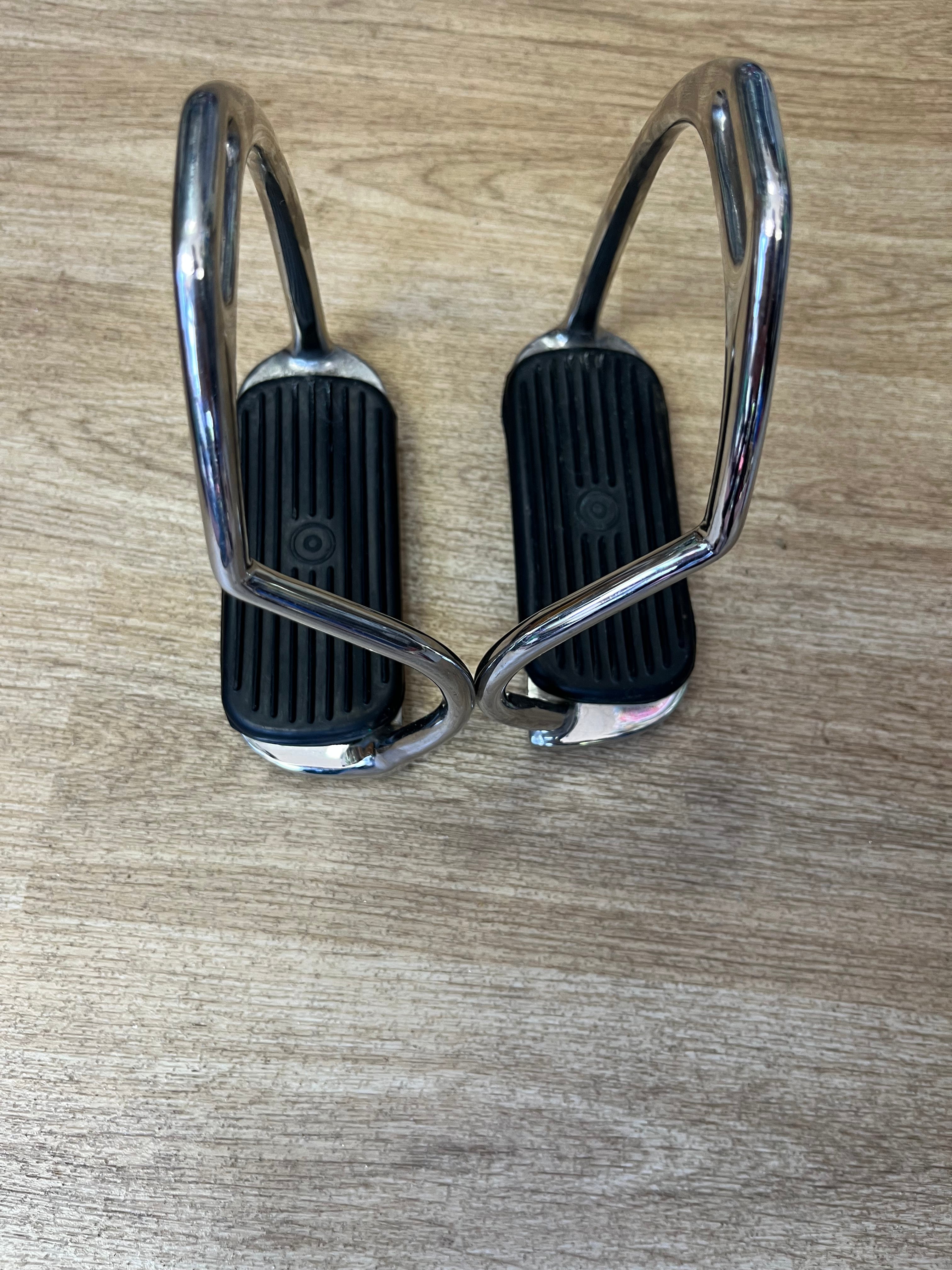Bent Leg Stirrups 4’ 3/4