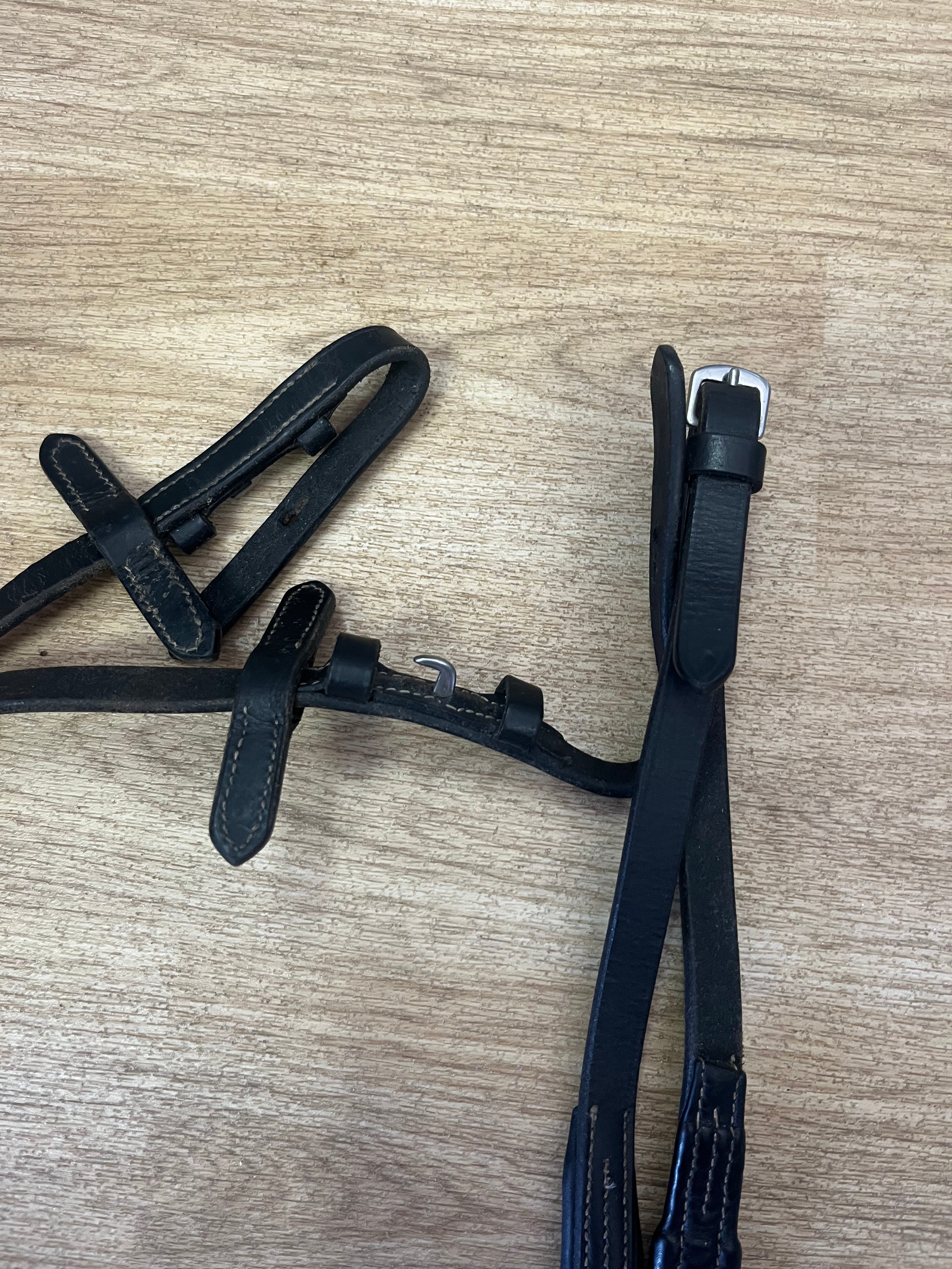 Black Full Pimple Grip Reins