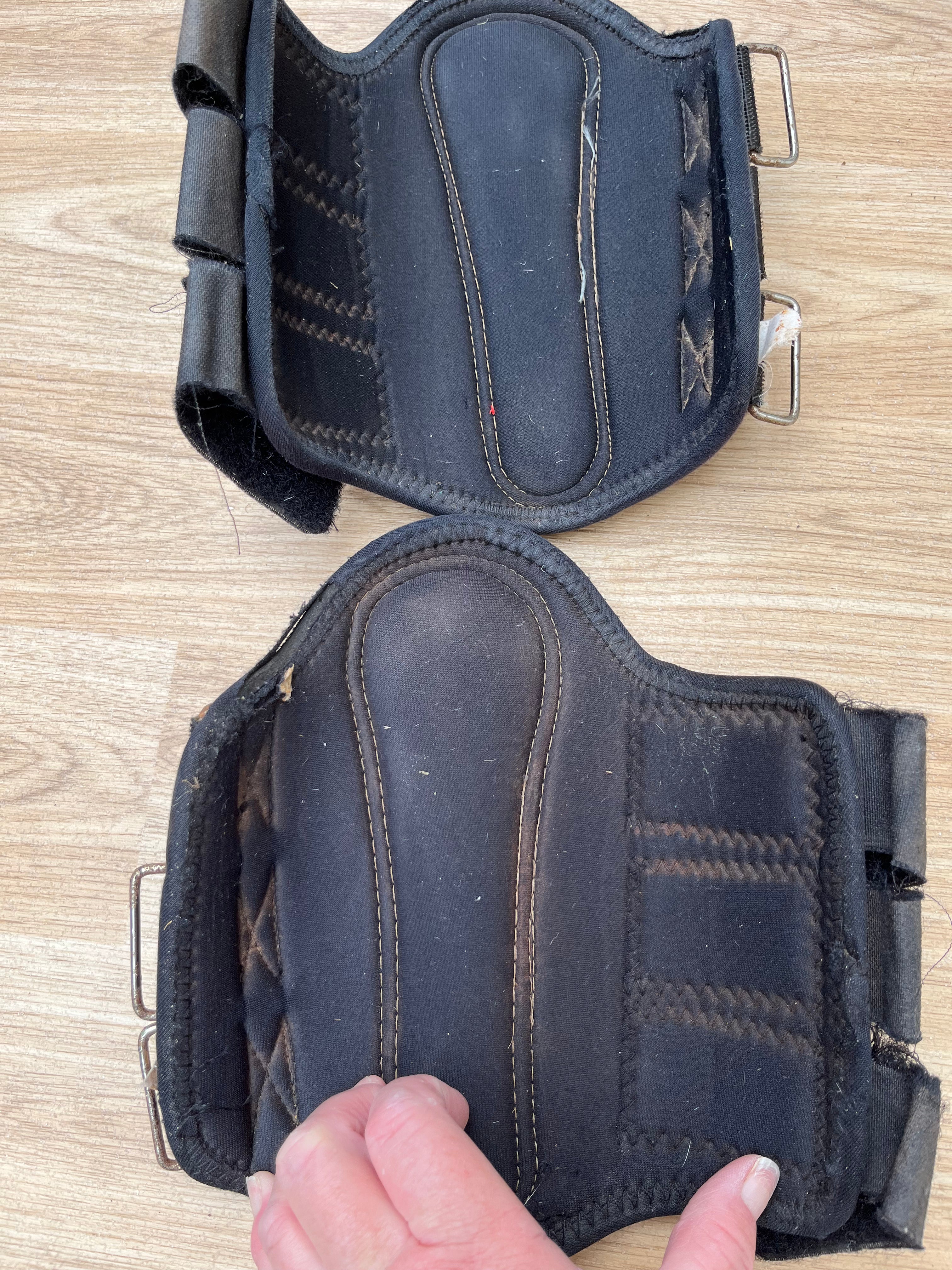 Brushing Boots Medium