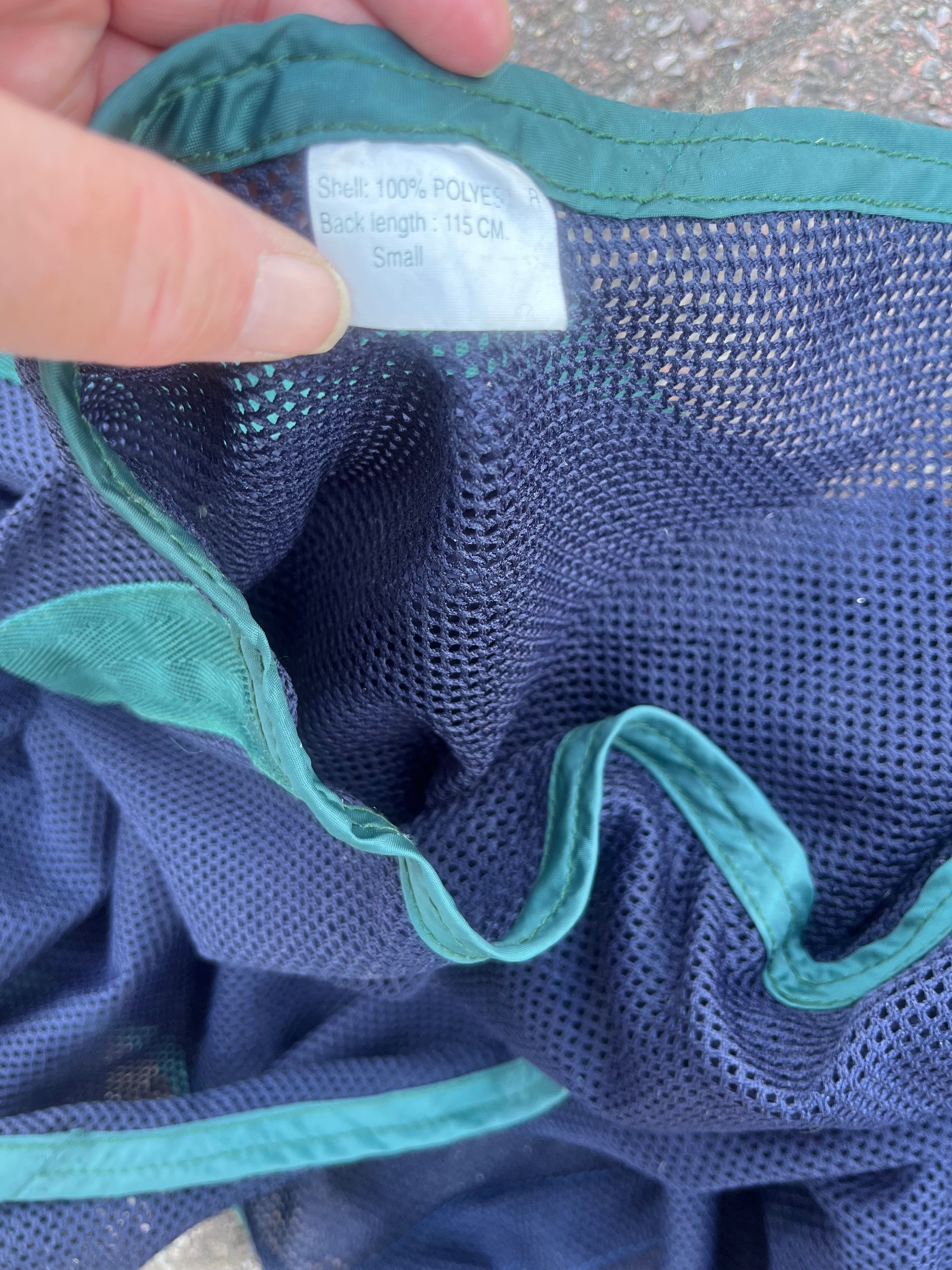 Mesh Exercise Sheet Size Small