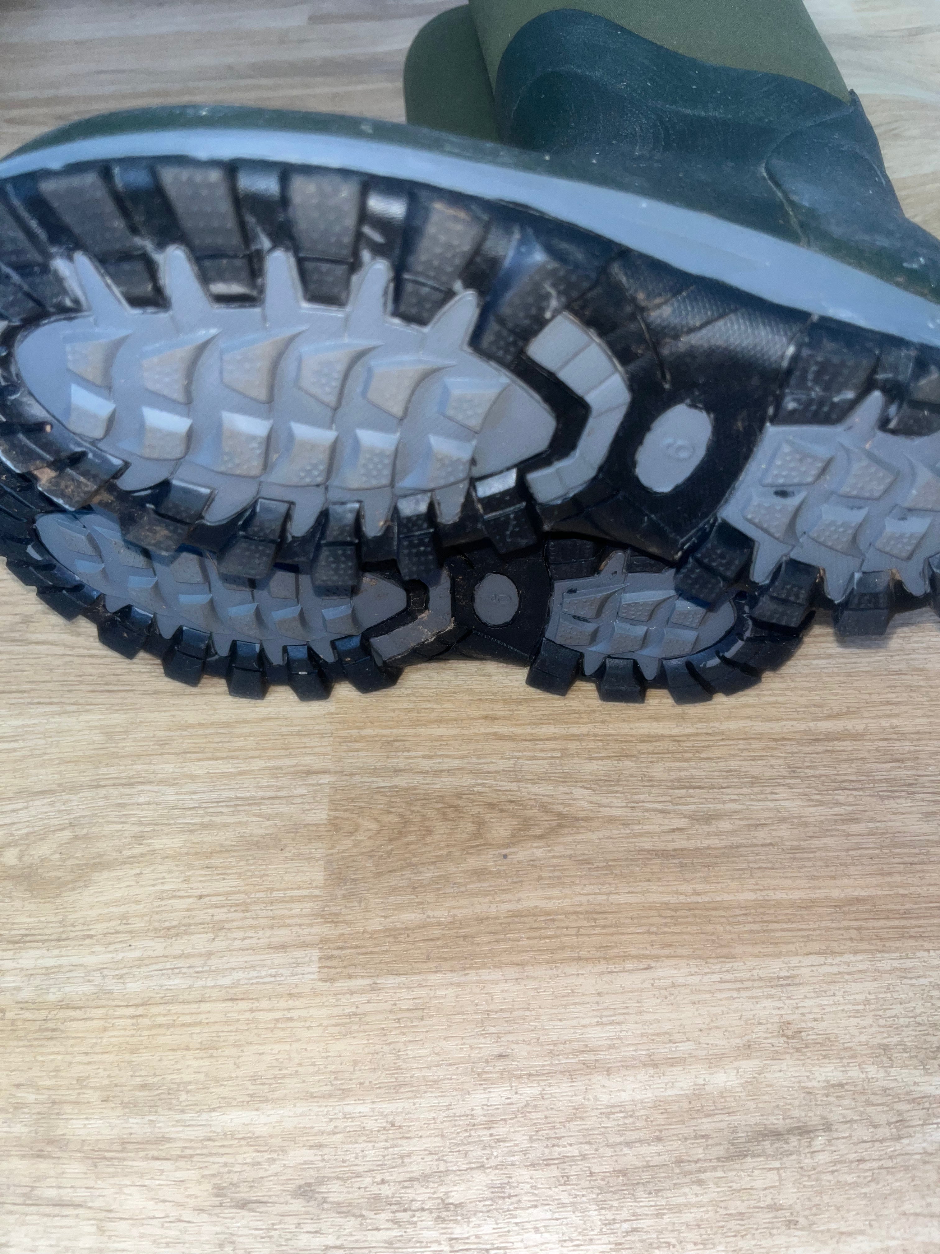 Town & Country Outdoor Adult Boots Size 6
