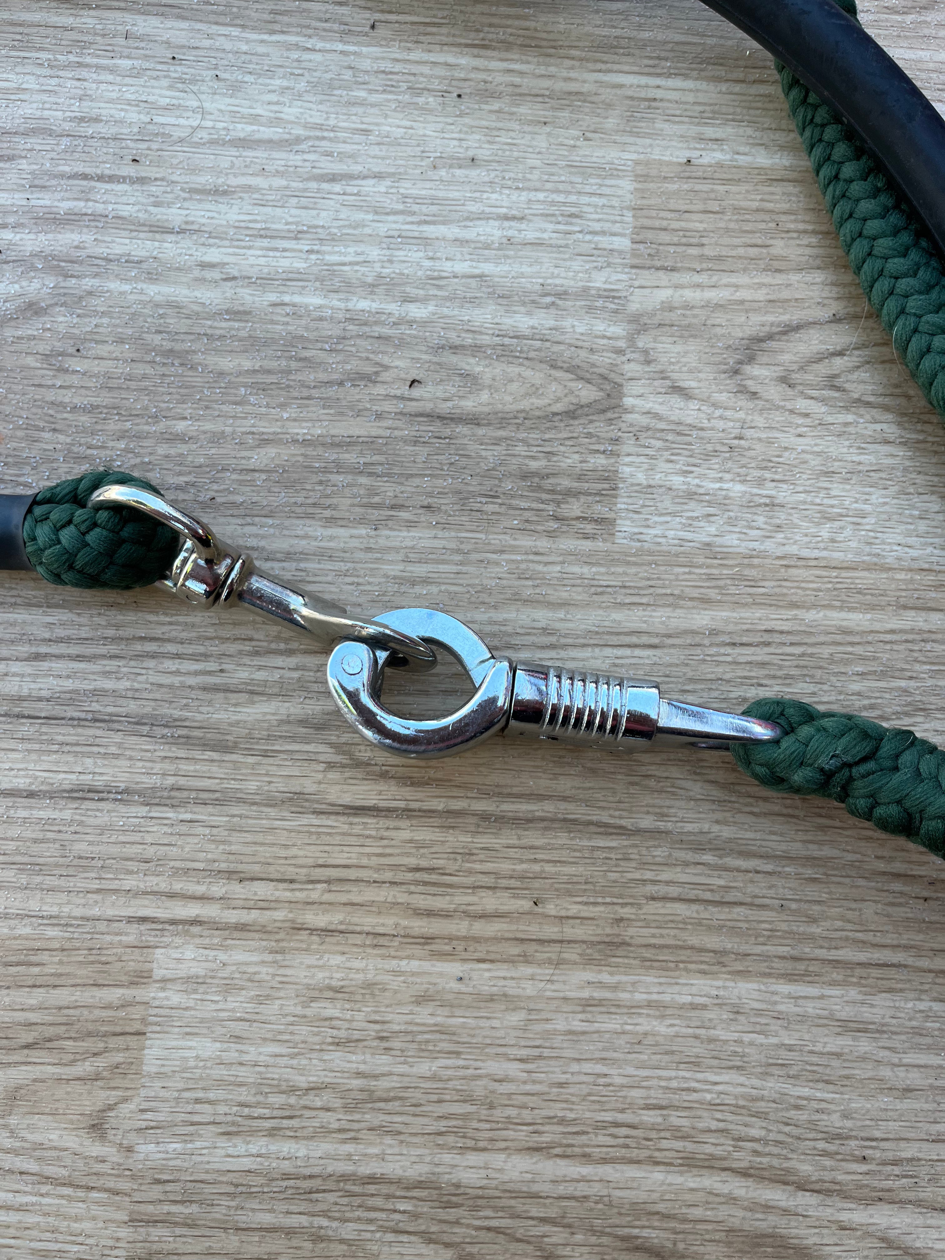 Trailer Tie
