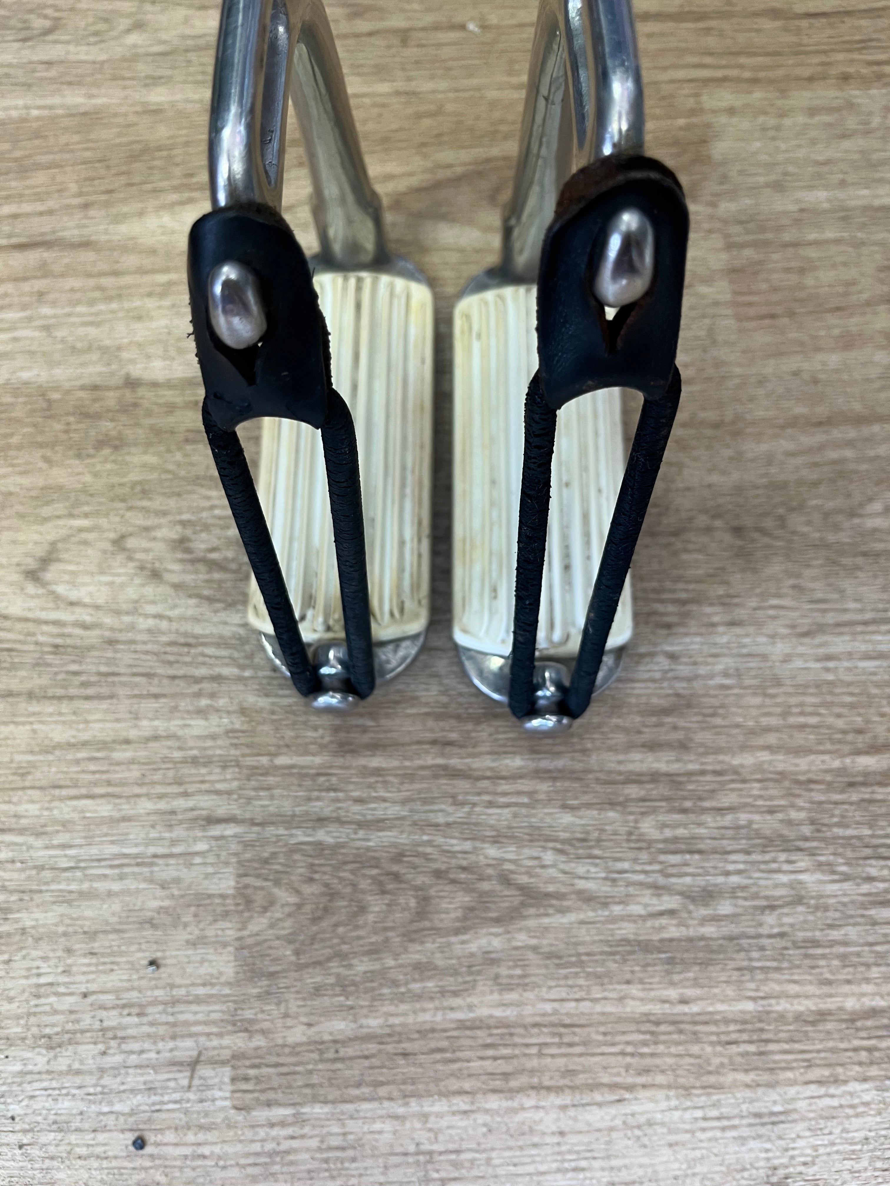 Adults Peacock Safety Stirrup’s 5’