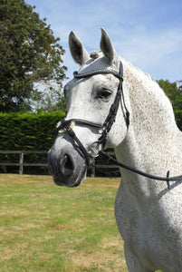 Rhinegold Italian Leather Anatomical Bridle With Mexican Noseband
Includes Smooth Feel Rubber Reins