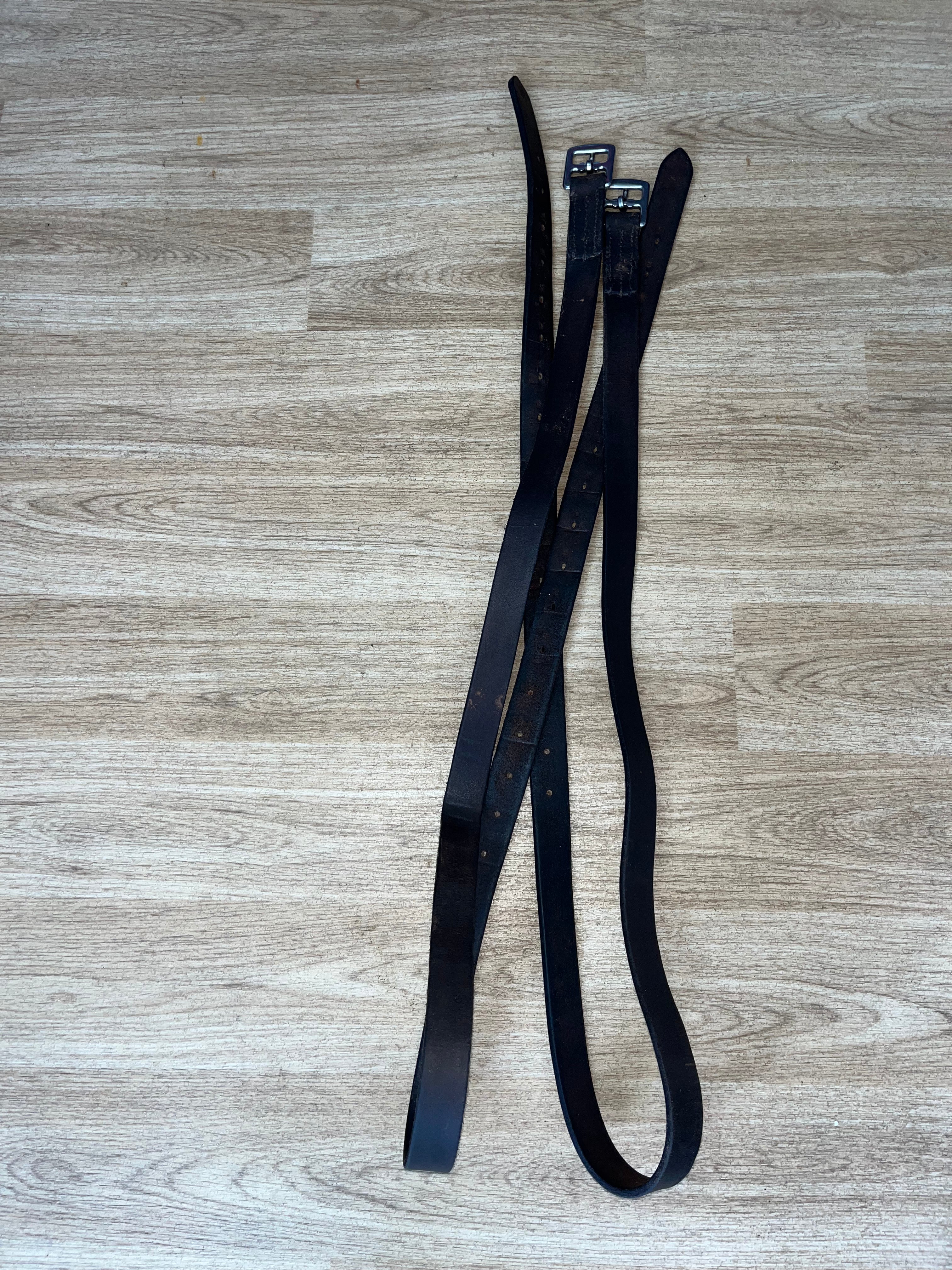 Brown Stirrup Leathers 33”
