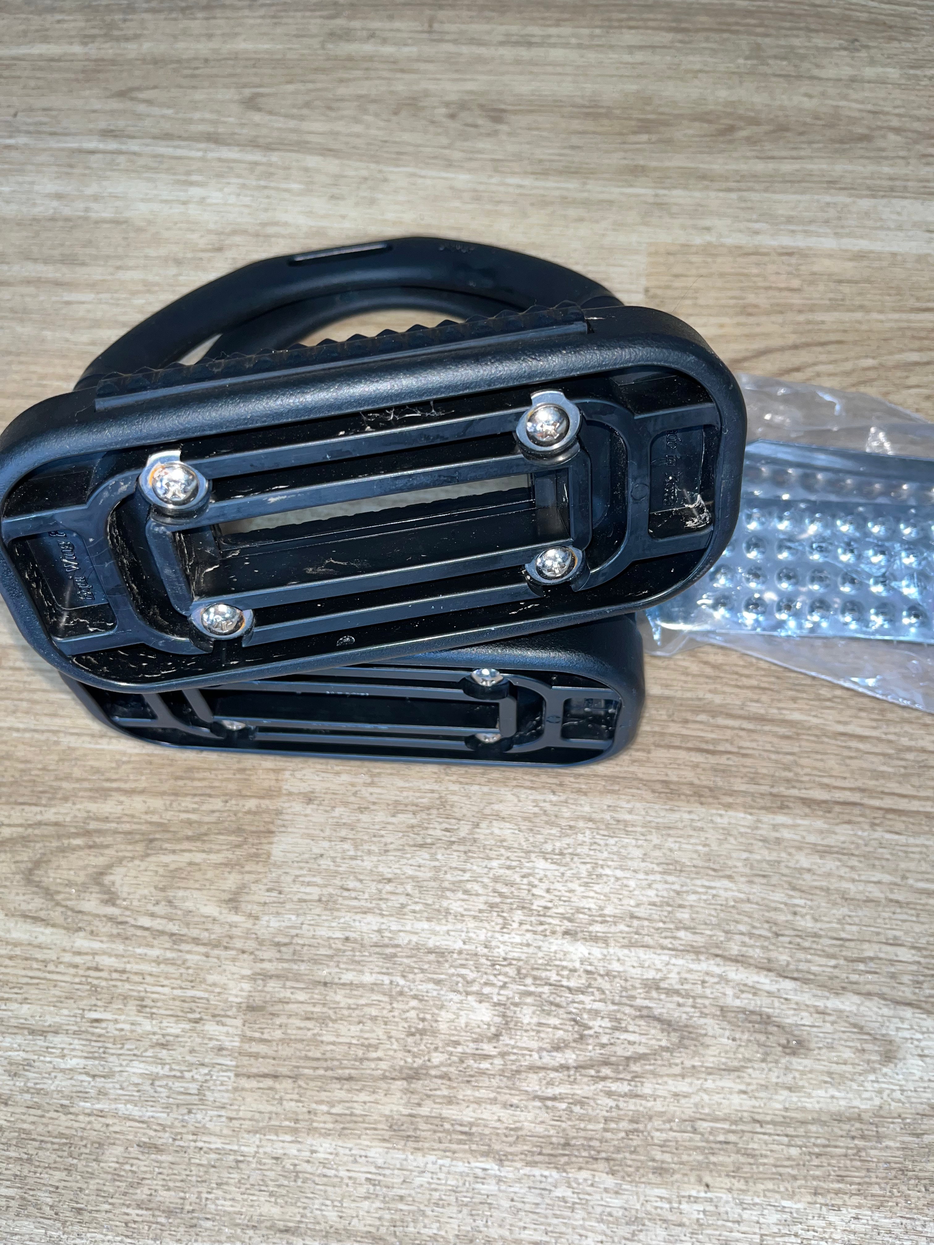 Equi Wing Flex Lightweight Stirrups 5”