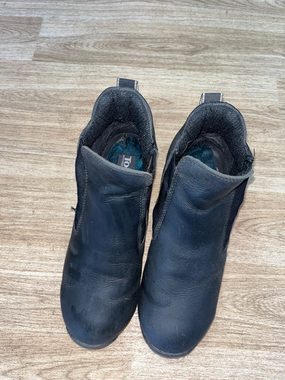 Toggi Short Boots Size 5