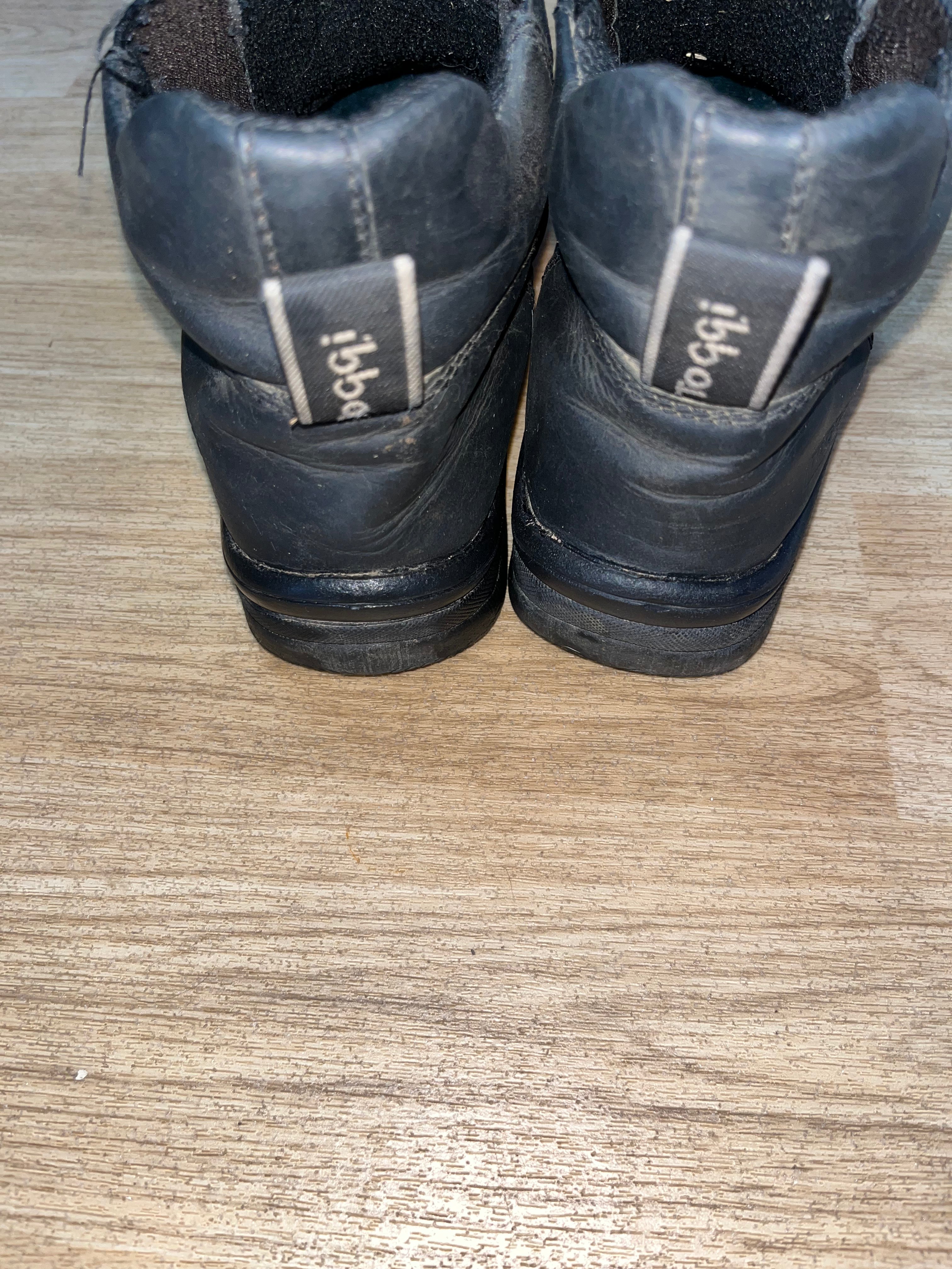 Toggi Short Boots Size 5