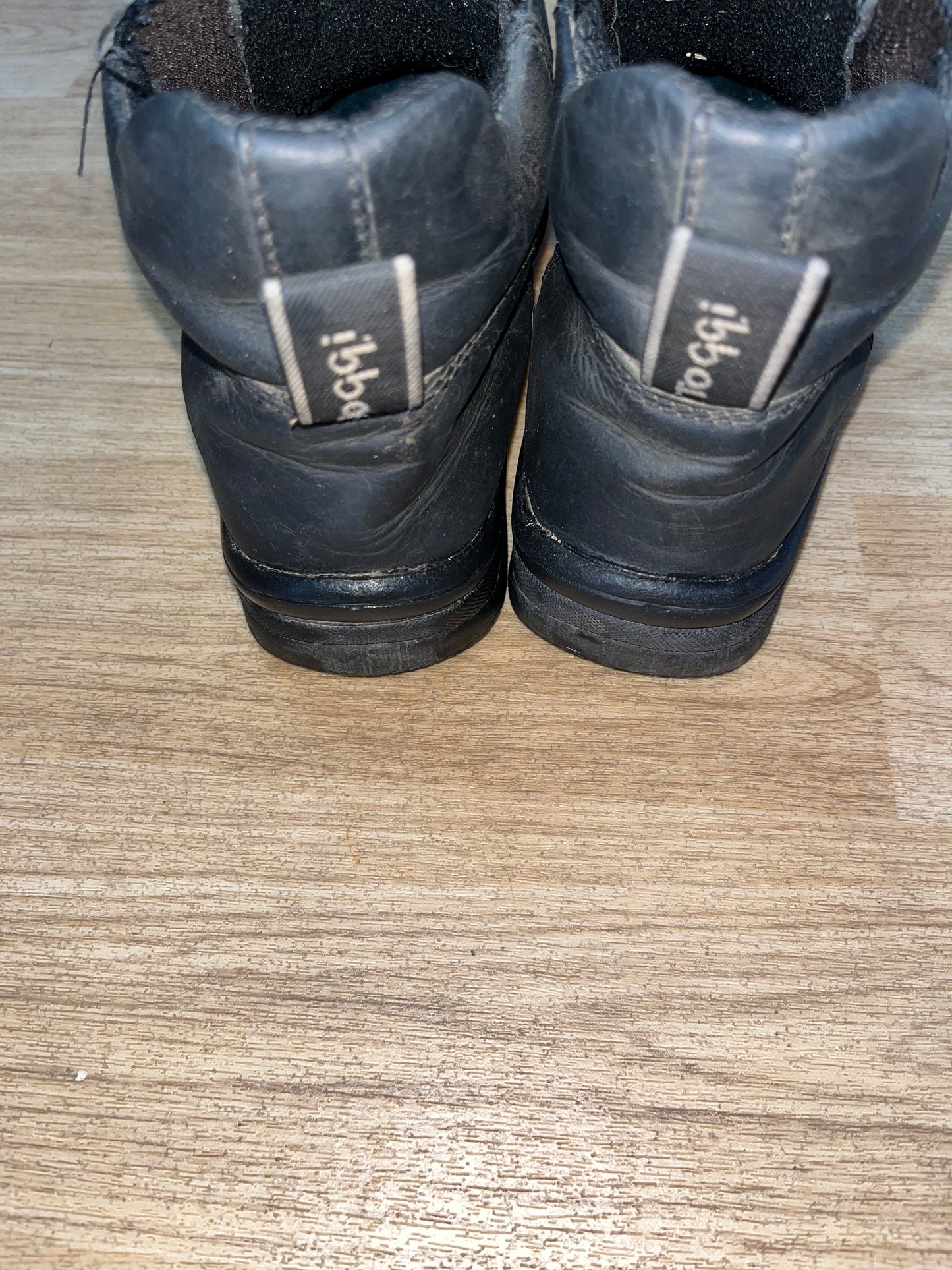Toggi Short Boots Size 5