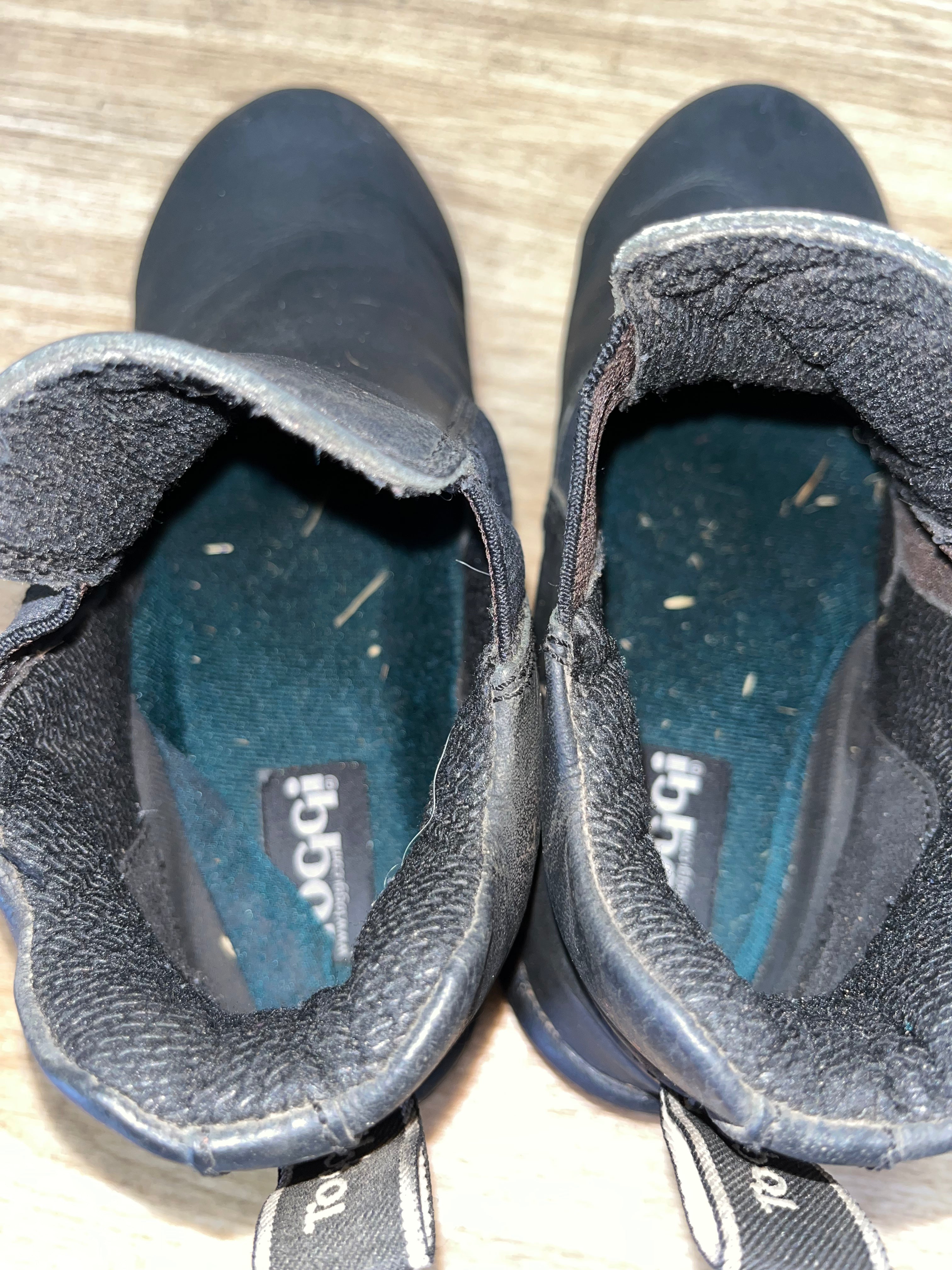 Toggi Short Boots Size 5