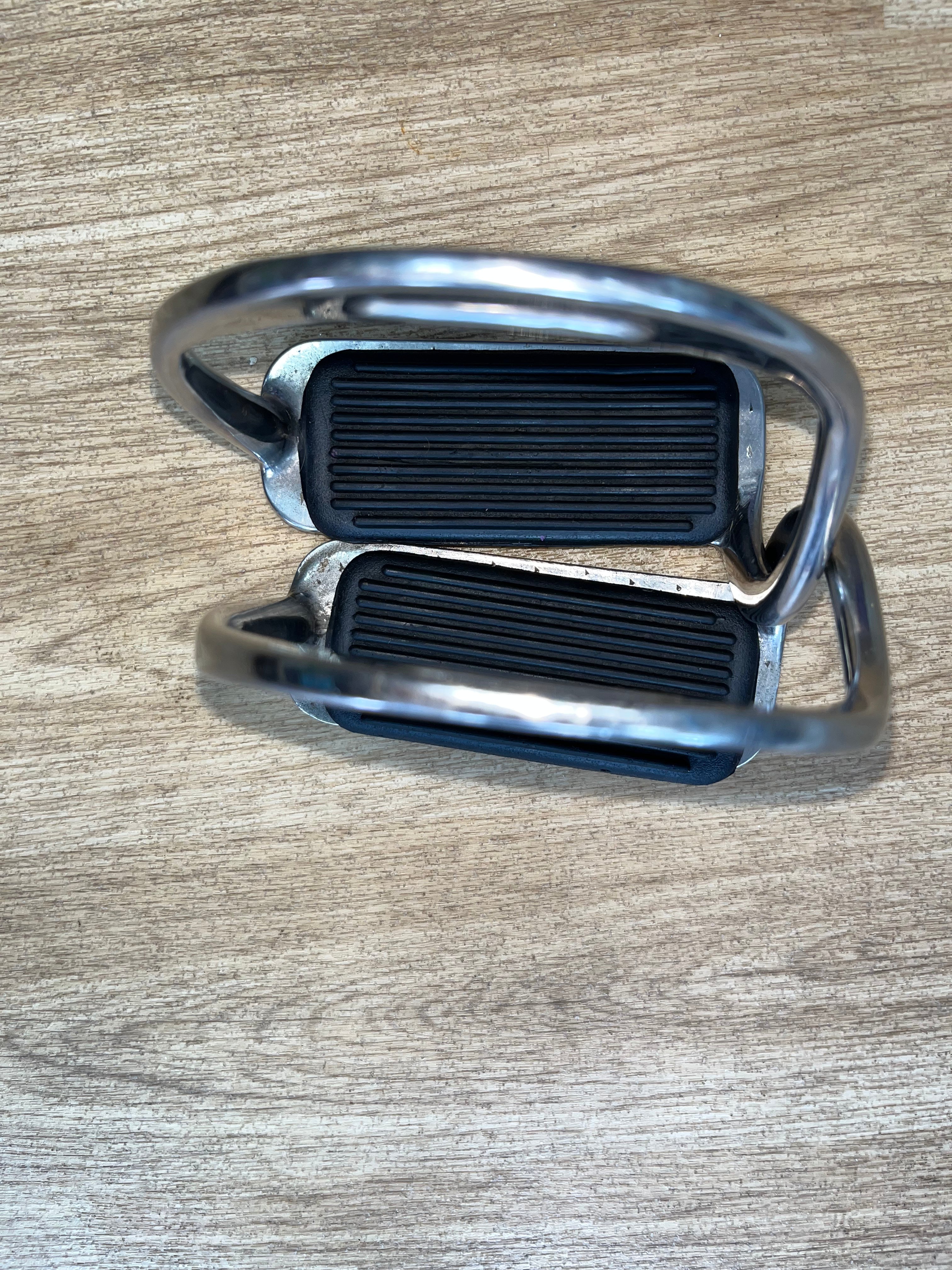 Bent Leg Stirrups 4’ 1/4