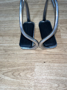 Bent Leg Stirrups 4’ 1/4