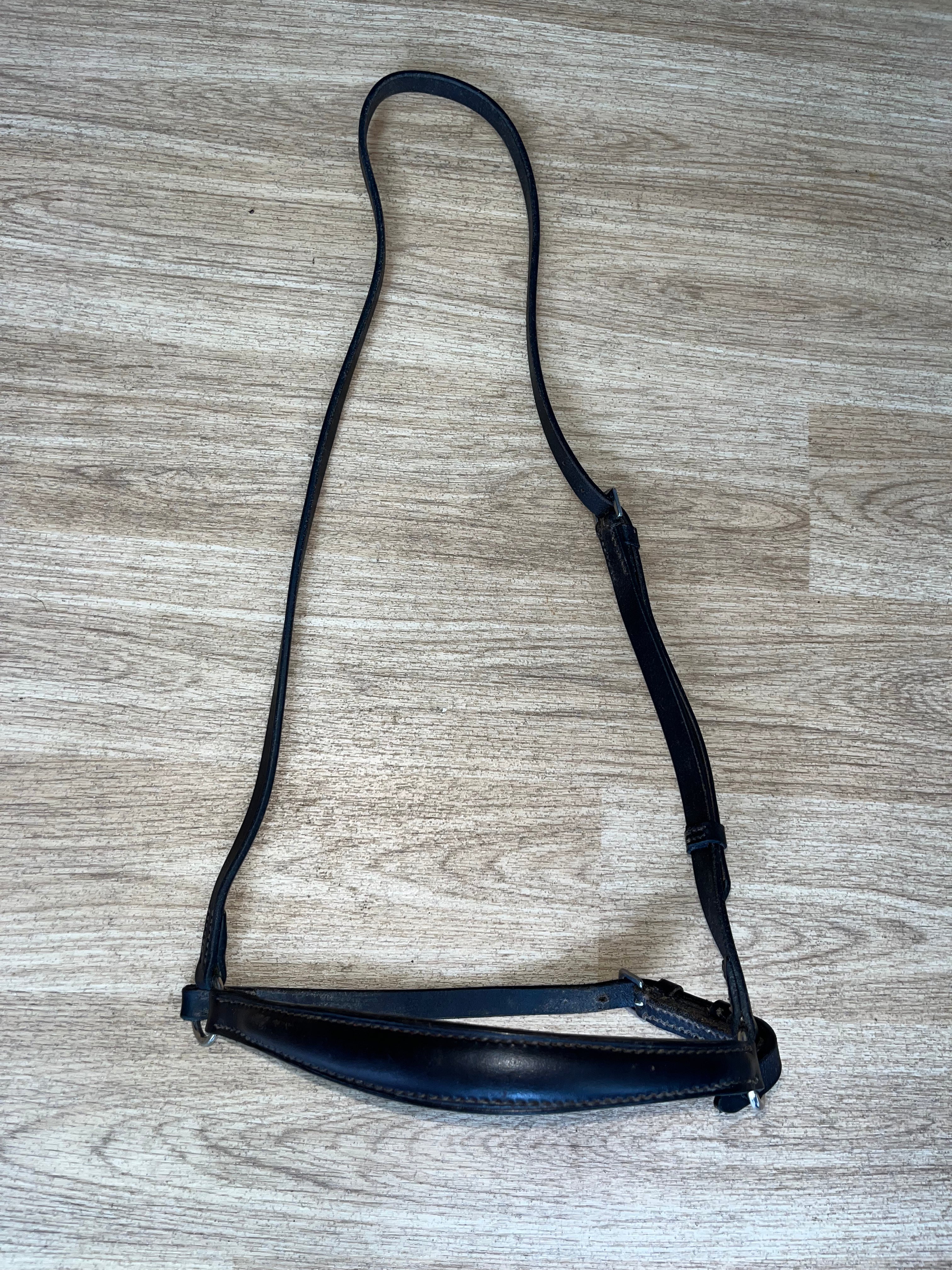 Nose Drop Nose Band Black Cob #76