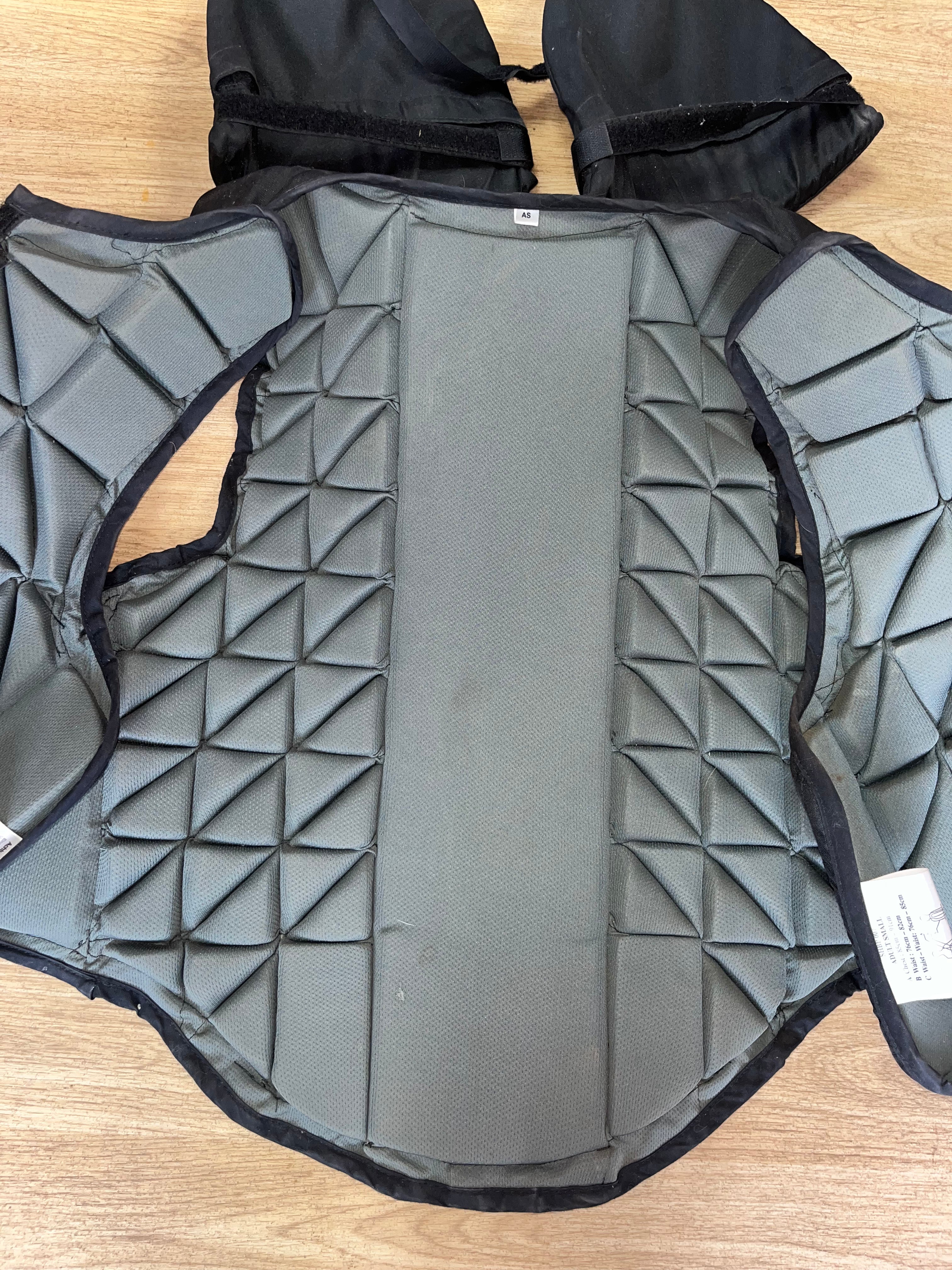 USG Body protector 2009 Level 3 Adult Small