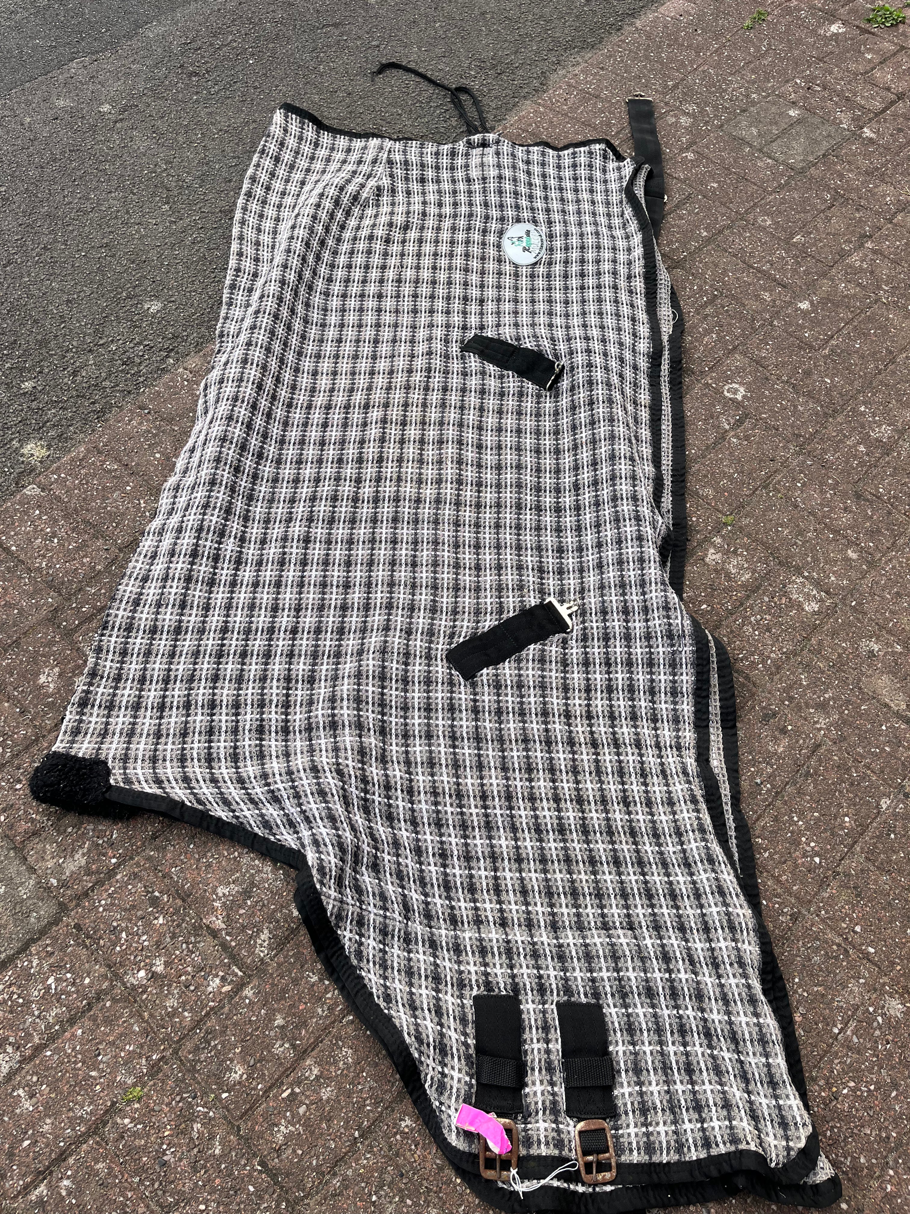 Requisite Waffle Rug 6’6