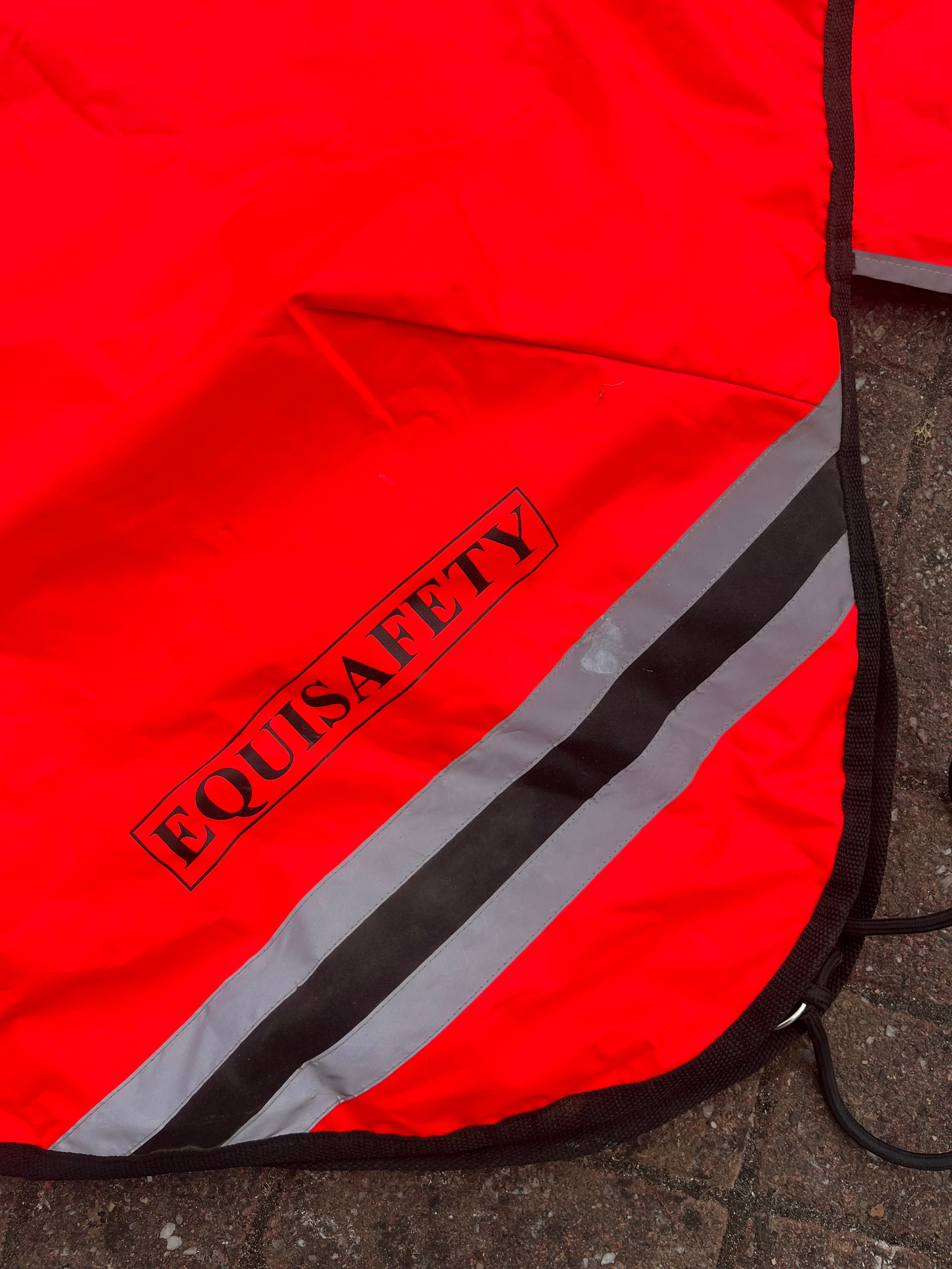 Equisafety Winter Wraparound Exercise Sheet Cob