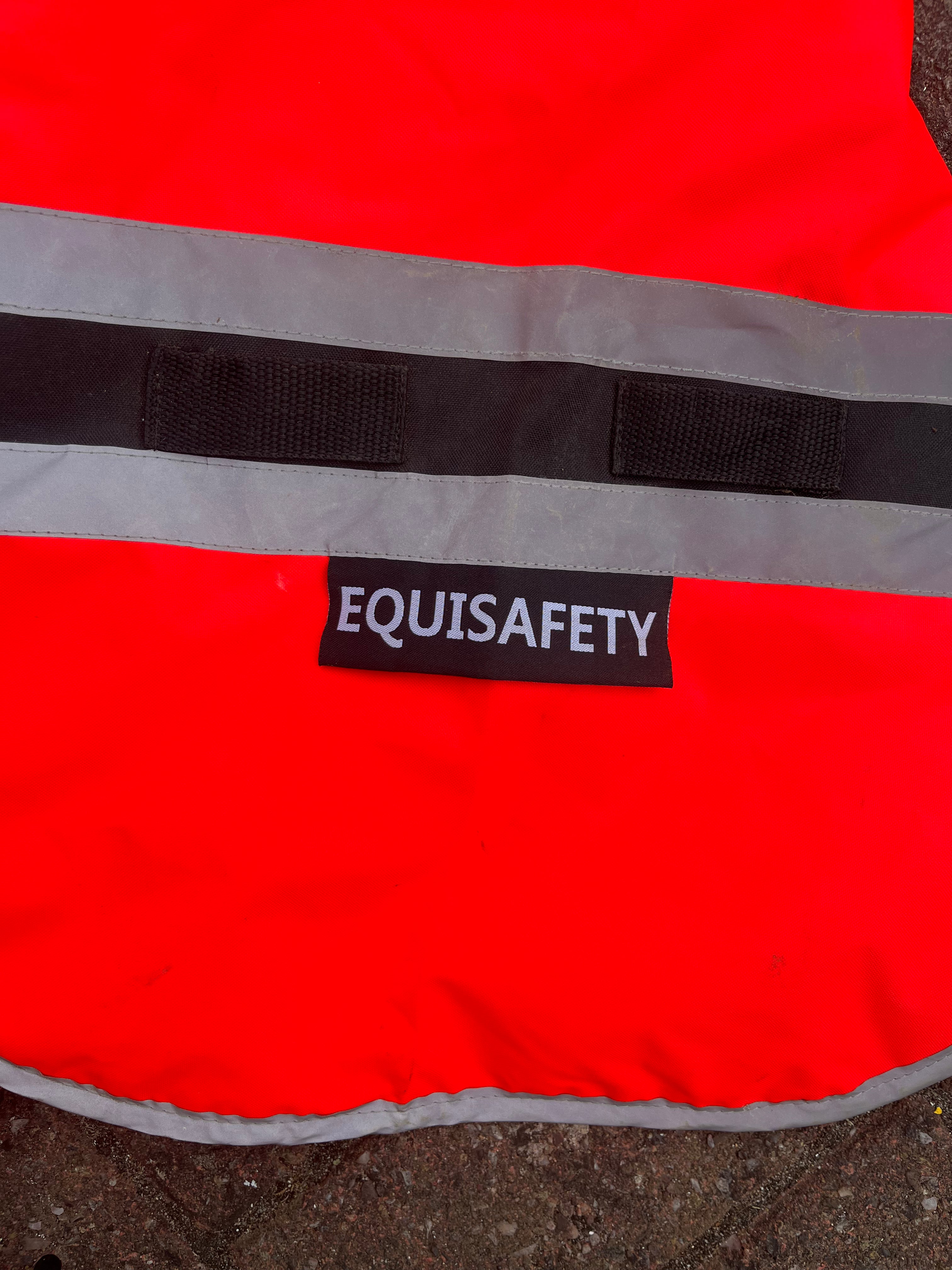 Equisafety Winter Wraparound Exercise Sheet Cob