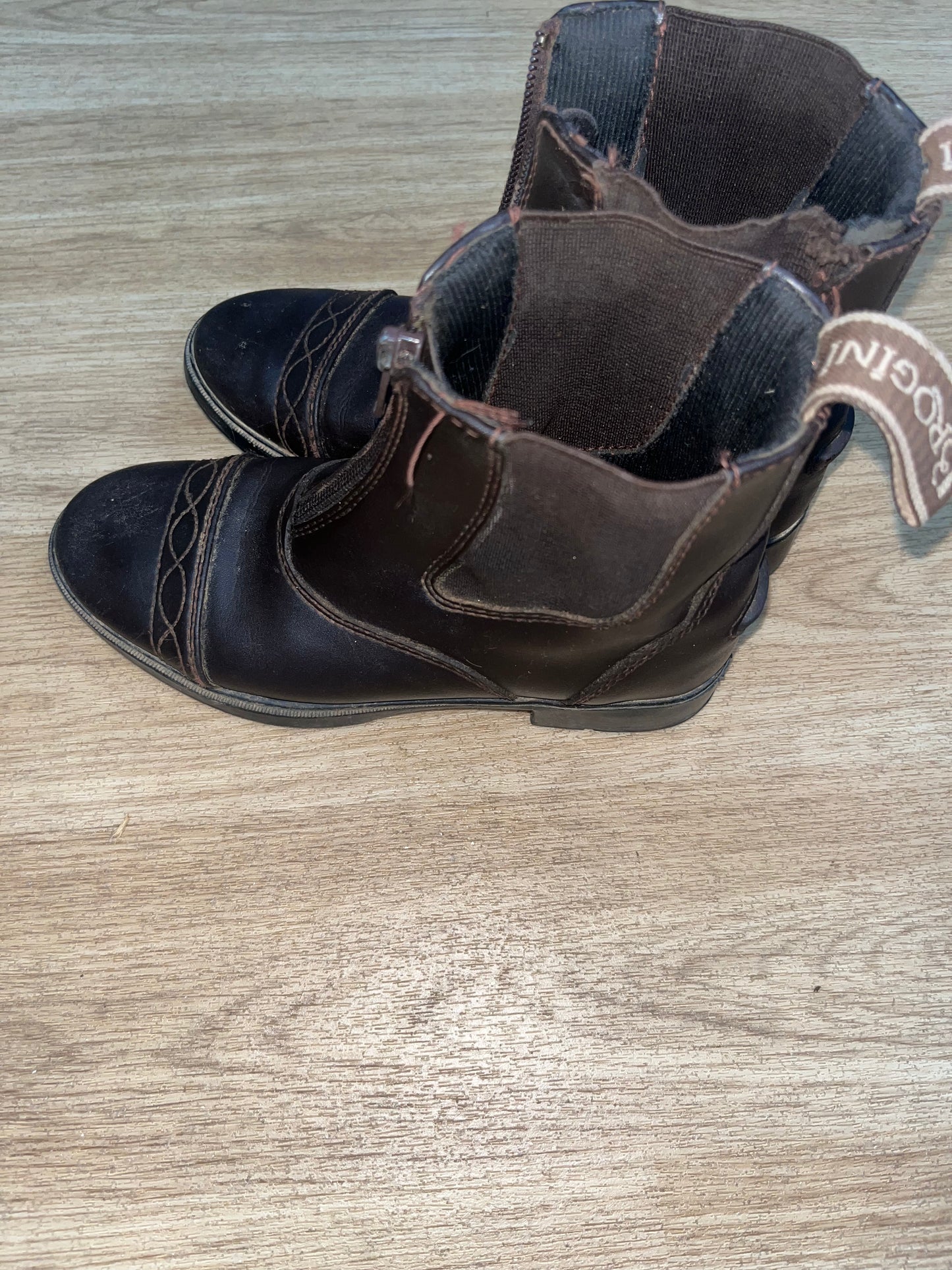Brogini Children’s Zip Short Jodphur Boots Size 11