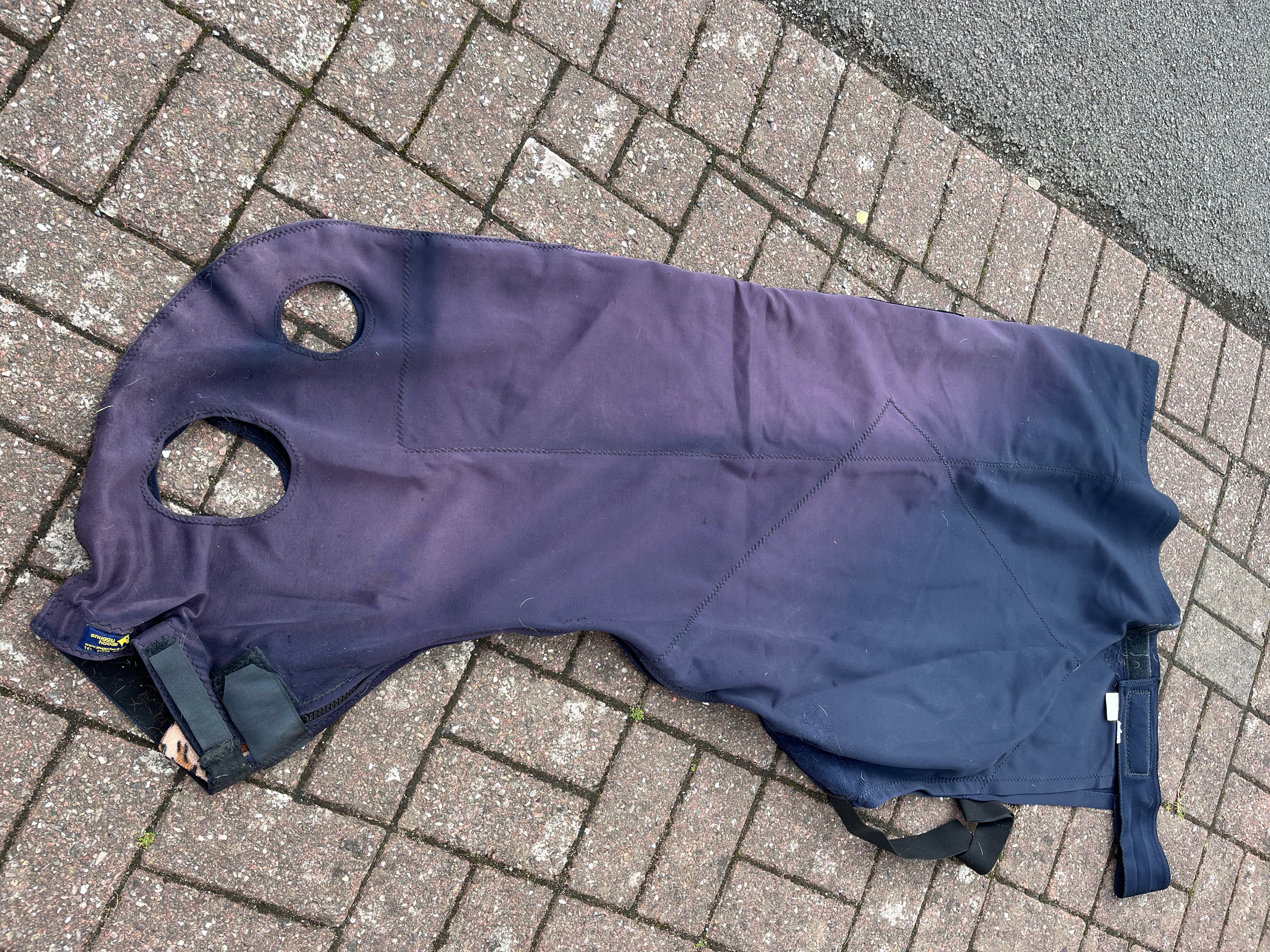 Snuggy Hood Neck Medium