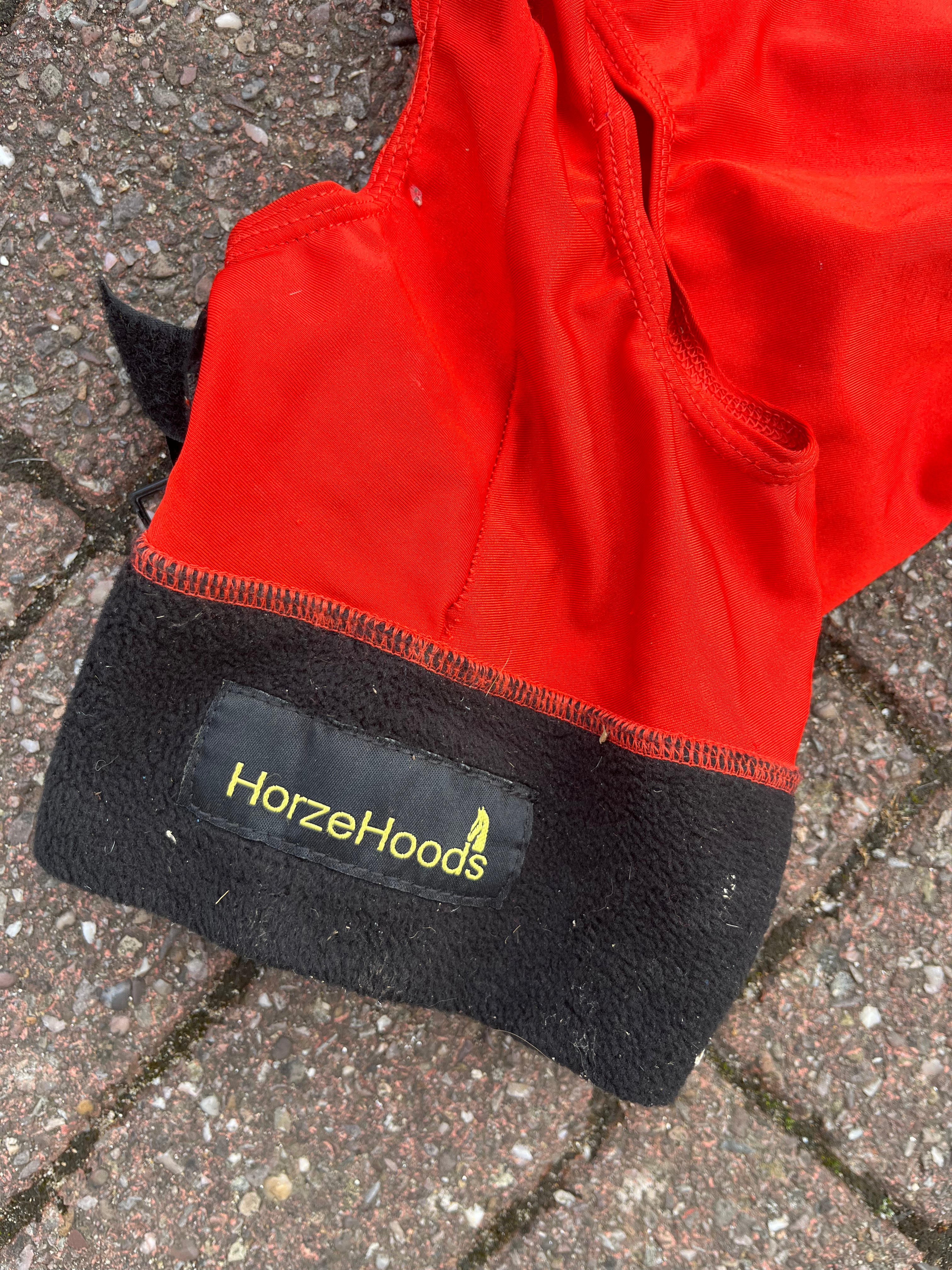 Horzehoods Neck Large