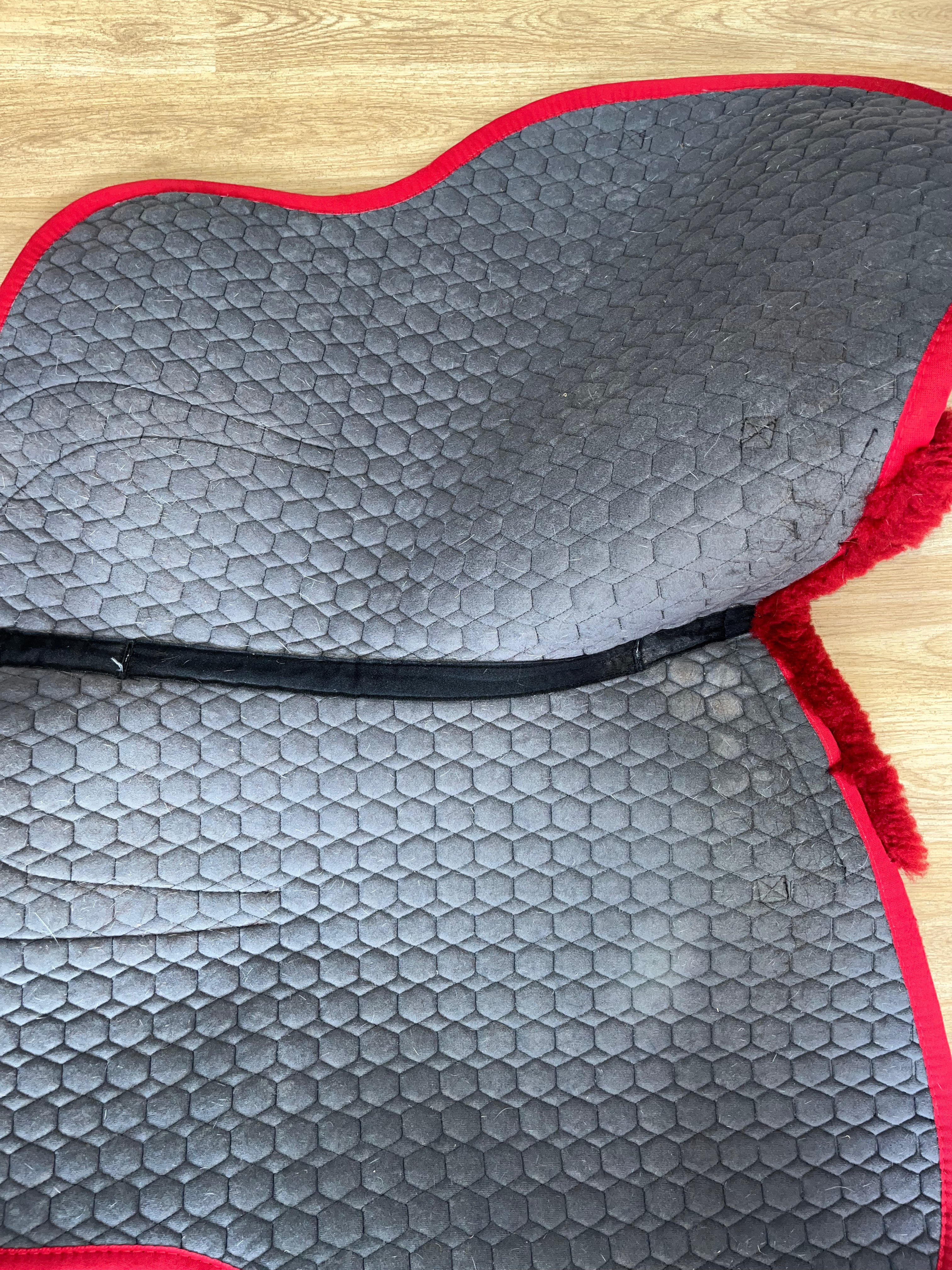 Mattes Saddle Pad Large