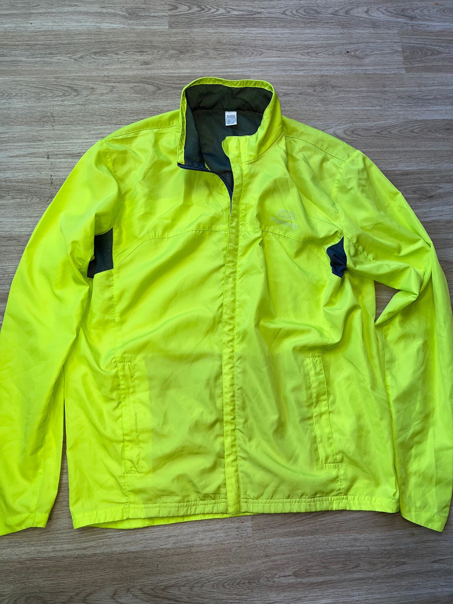 Decathlon Reflective Lightweight Jacket Size Large