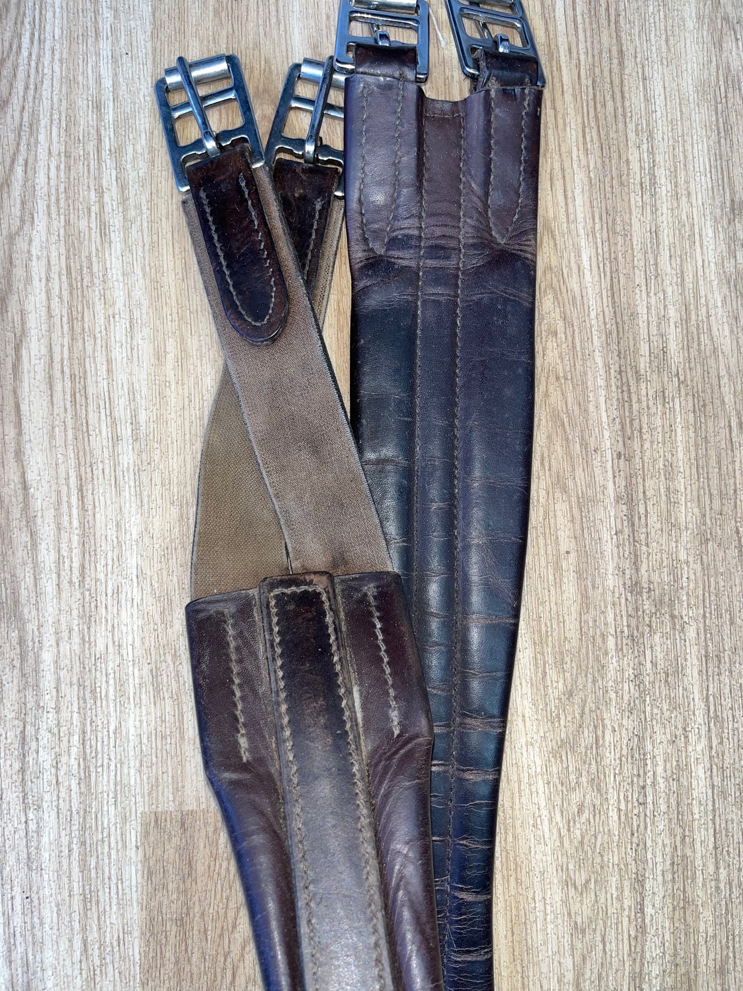 Leather Look Brown Padded Girth Elasicated one end 40’