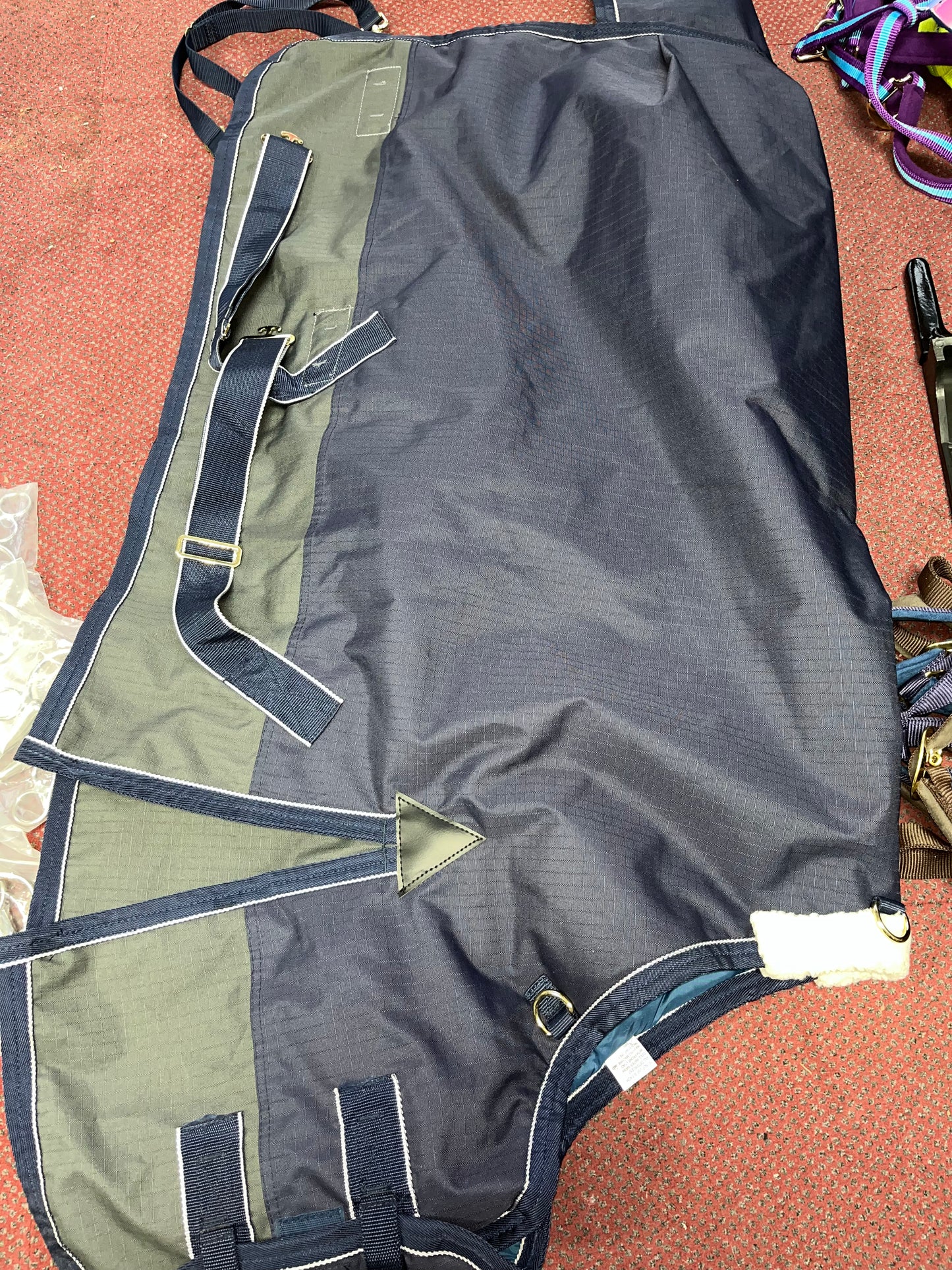 Sheldon 4’3 200g Fill Turnout Rug Navy