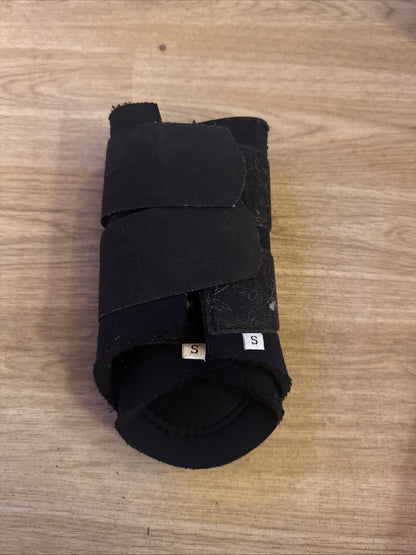 Wyvern Pony Size Black Brushing Boots
