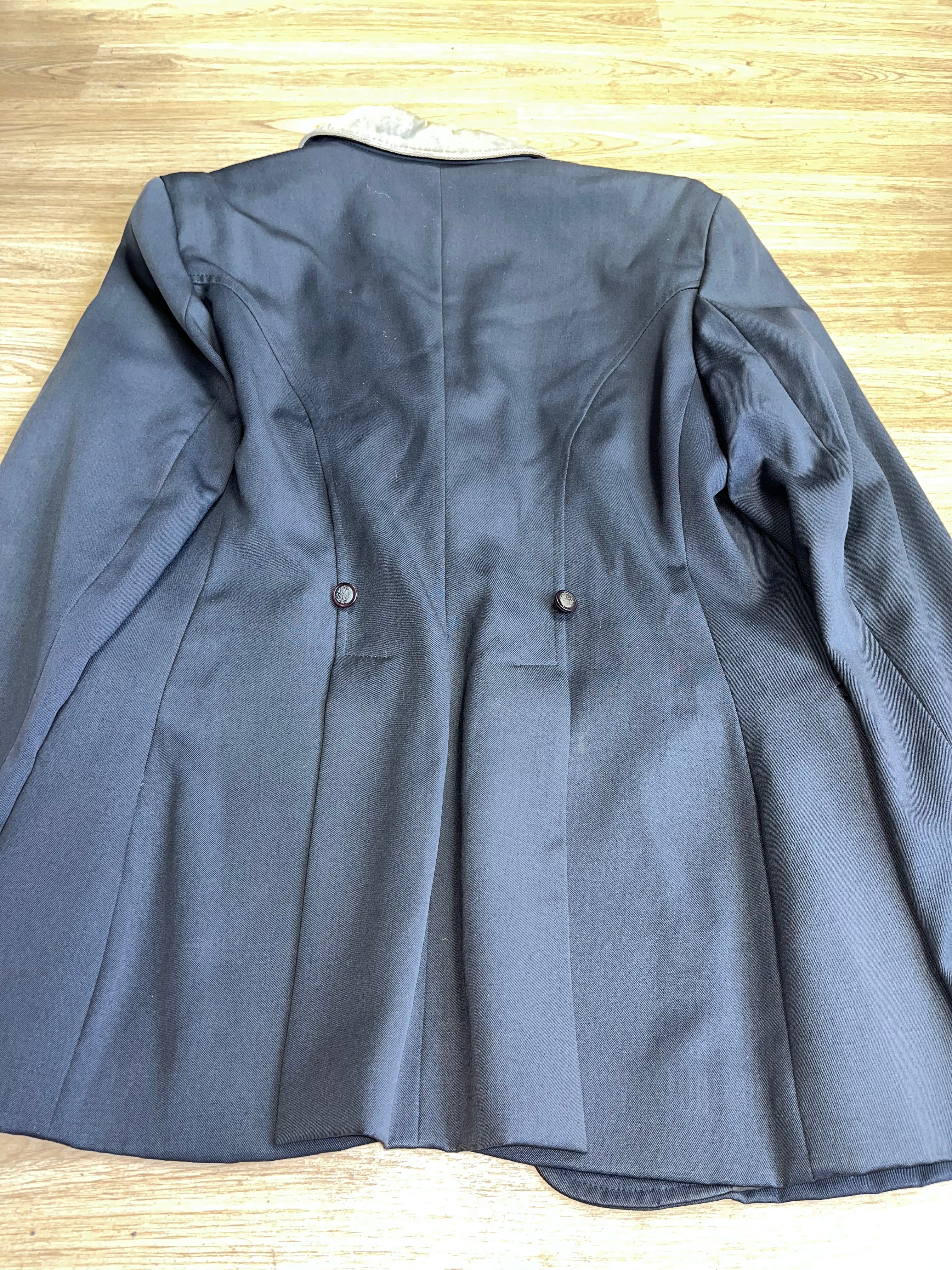 Borsod’Este Ladies Show Jacket Size 42’ Grey