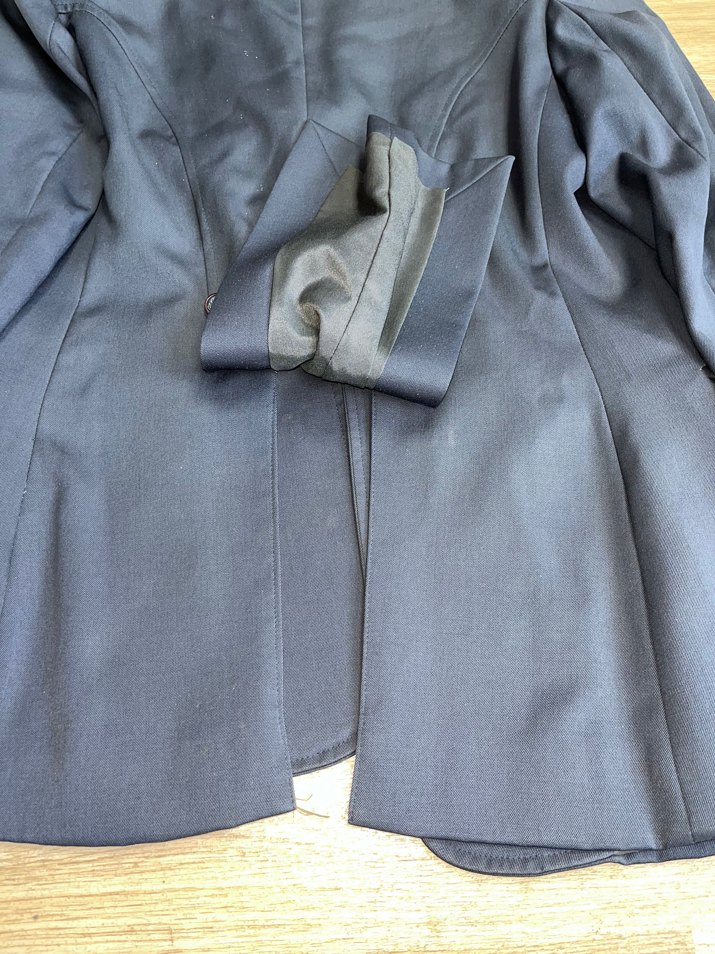 Borsod’Este Ladies Show Jacket Size 42’ Grey