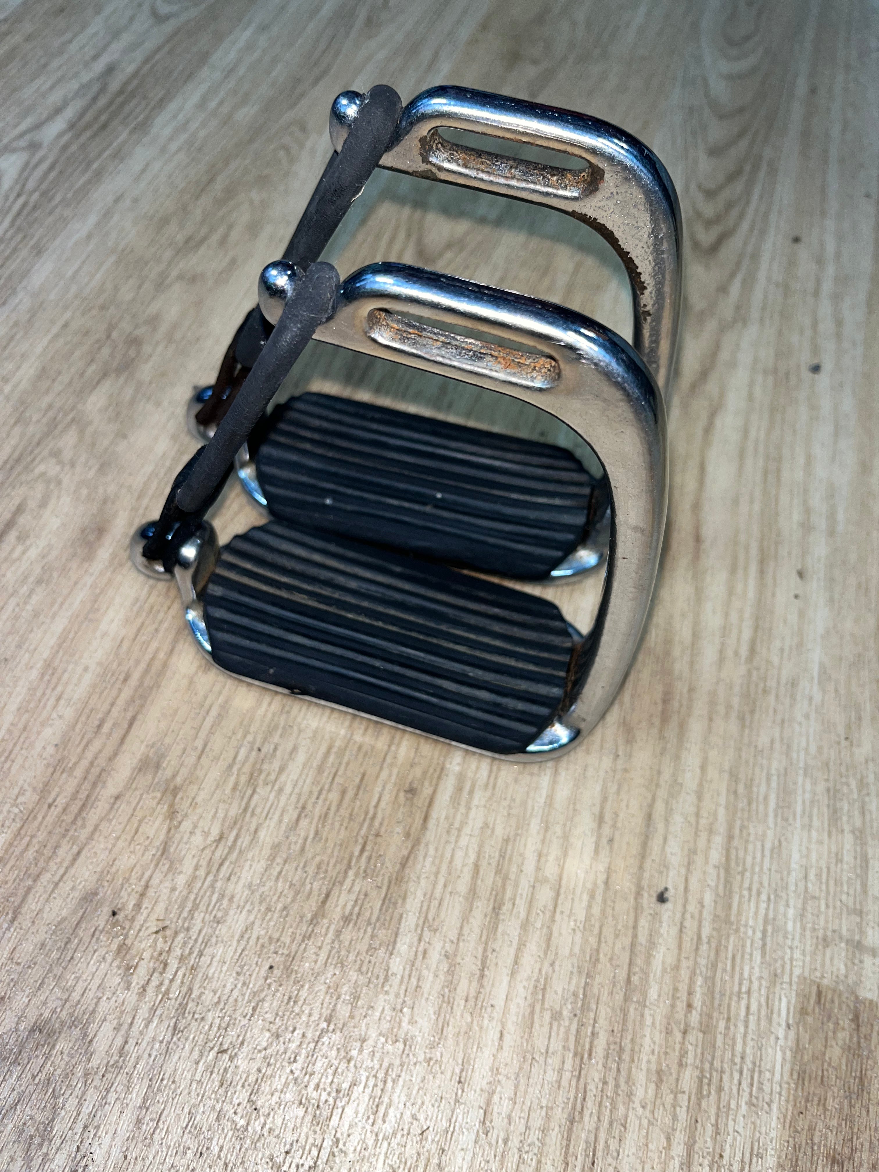 Peacock Safety Stirrup’s 4”